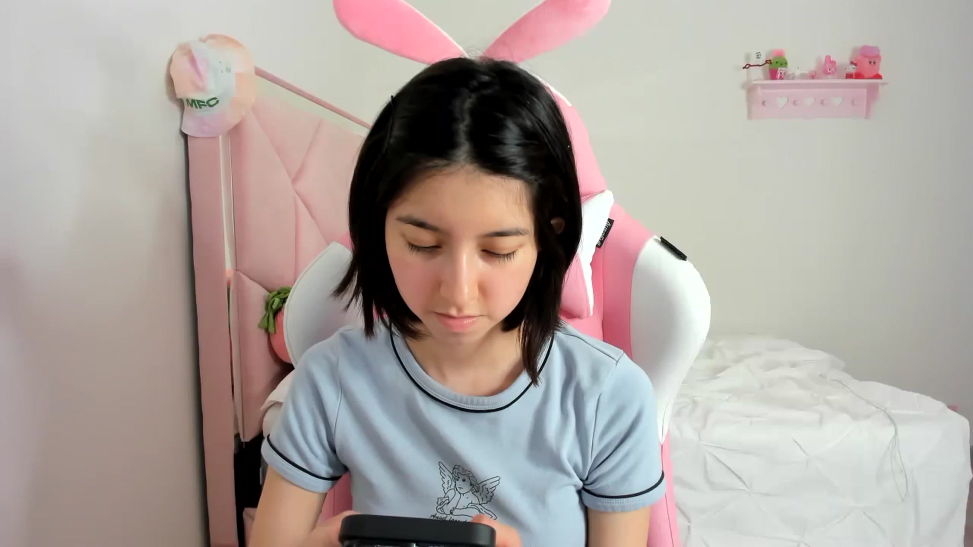 Gallery image thumbnail from Cherrycute666's myfreecams stream on, 01/30/2024, 10:23 image 3 of 20