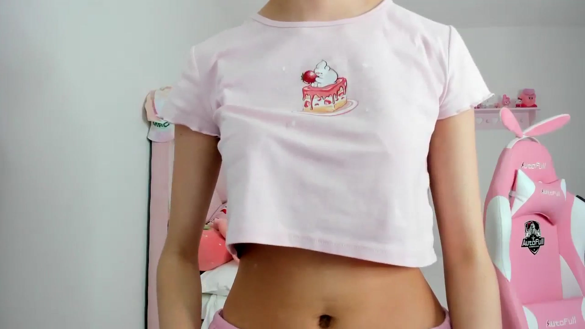 Gallery image thumbnail from Cherrycute666's myfreecams stream on, 01/30/2024, 21:46 image 16 of 20