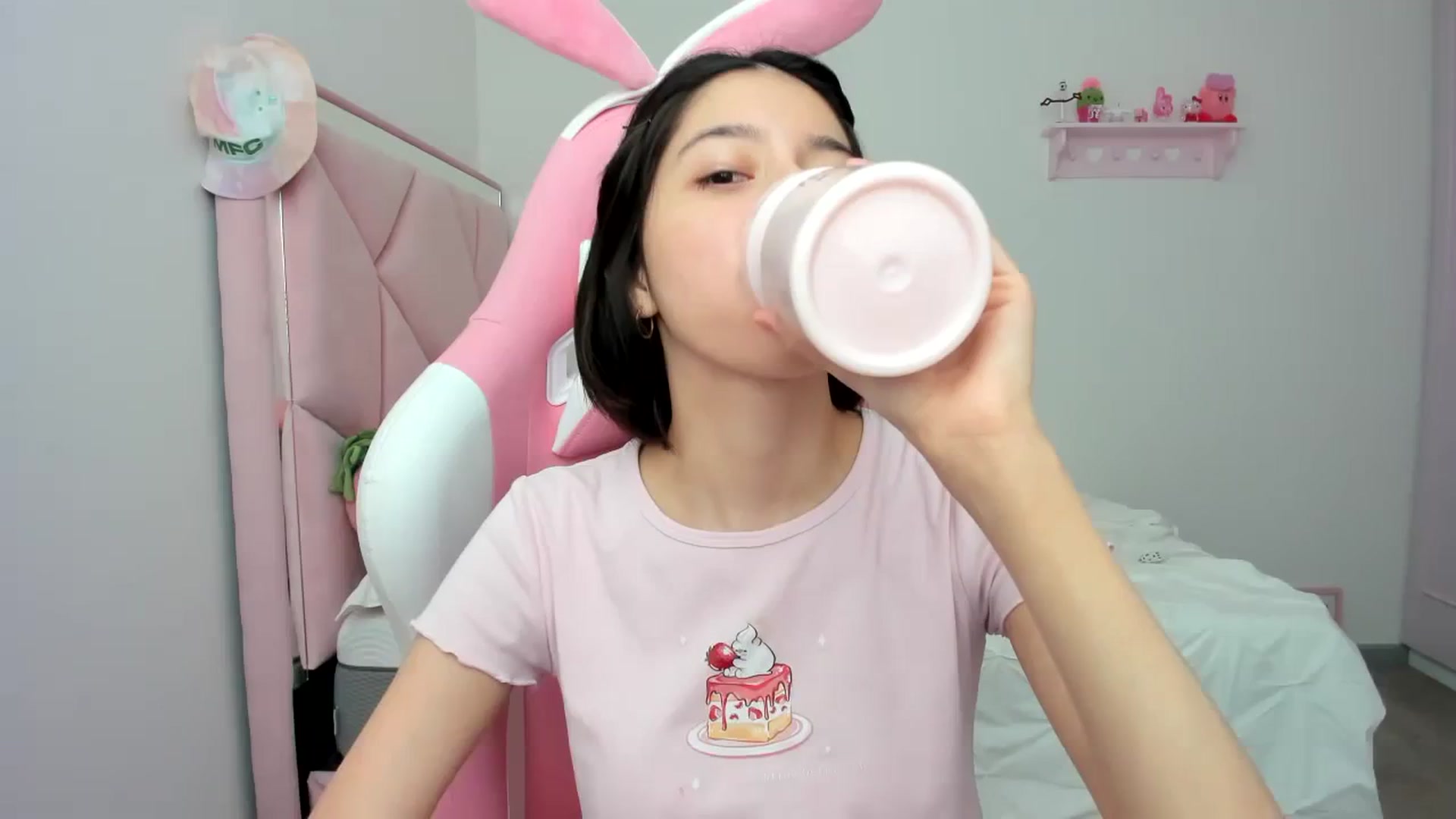 Gallery image thumbnail from Cherrycute666's myfreecams stream on, 01/30/2024, 21:46 image 1 of 20