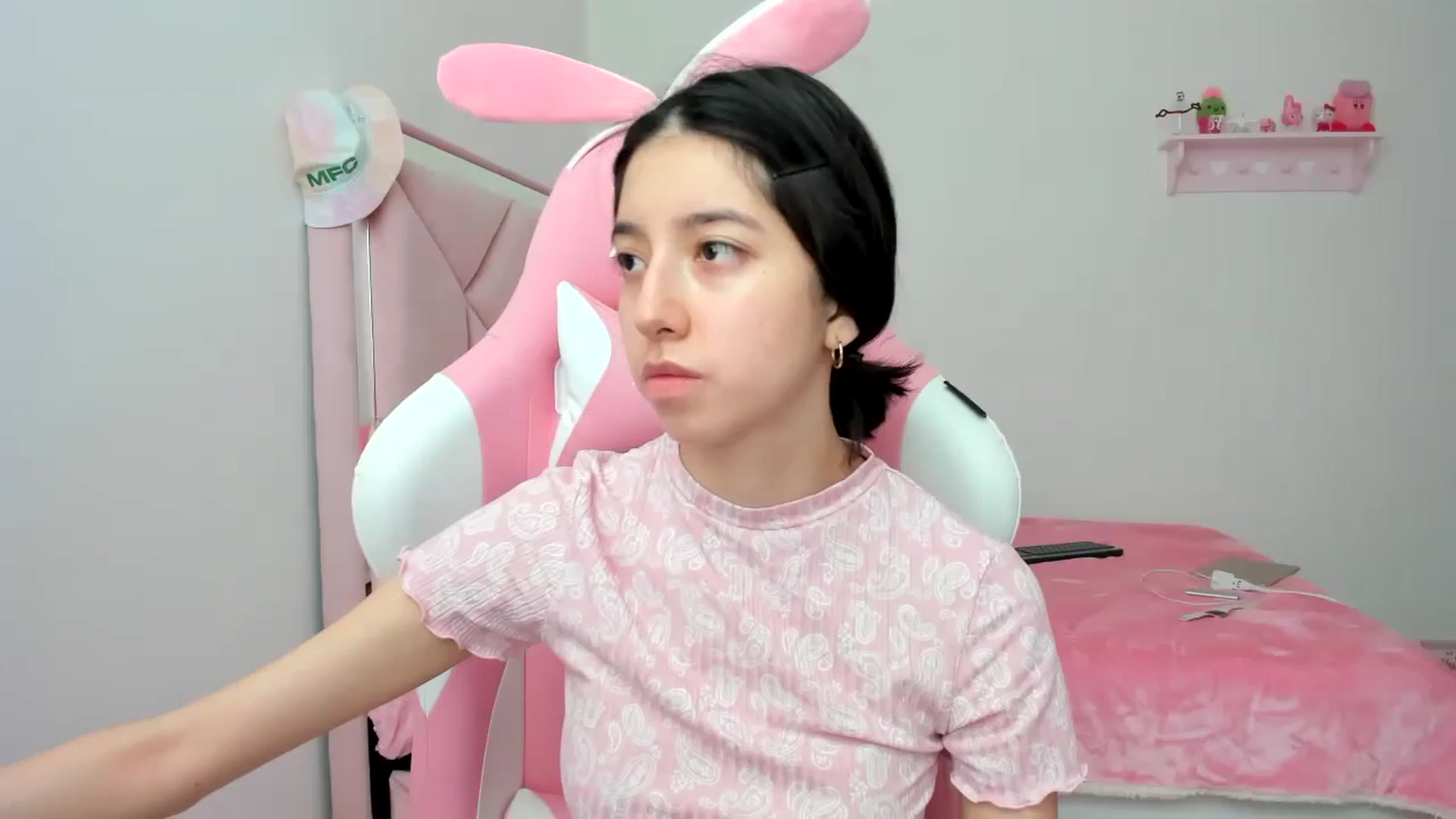 Gallery image thumbnail from Cherrycute666's myfreecams stream on, 02/01/2024, 22:35 image 1 of 20