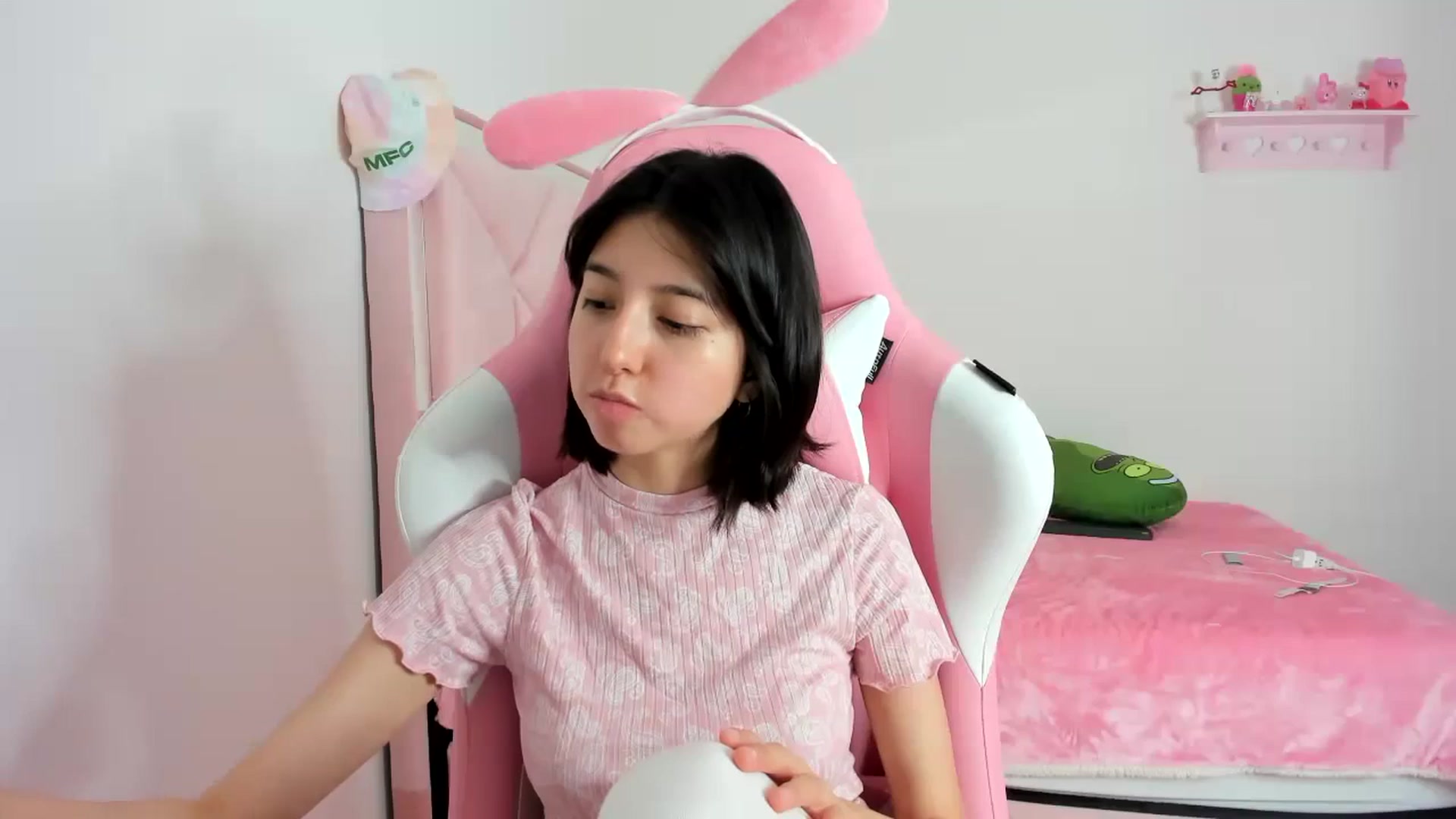 Gallery image thumbnail from Cherrycute666's myfreecams stream on, 02/02/2024, 06:30 image 7 of 20