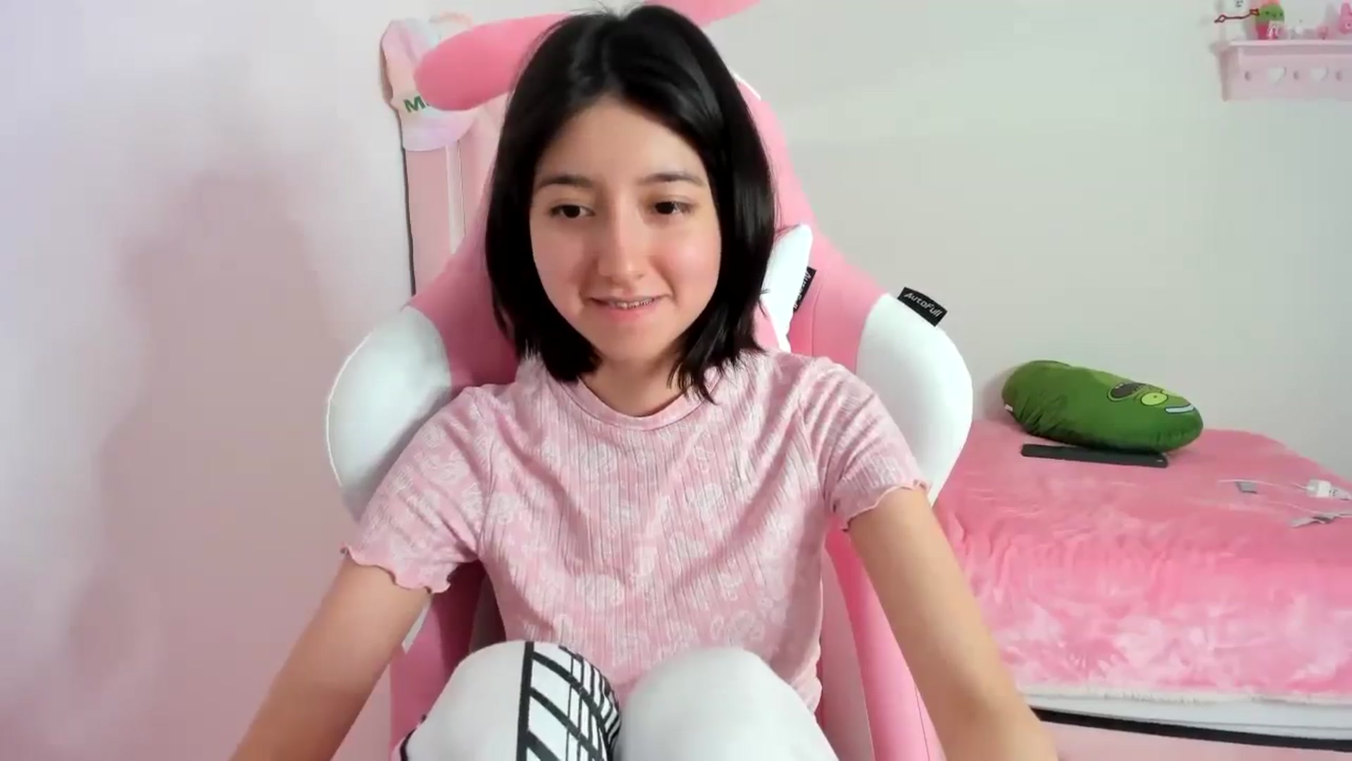 Gallery image thumbnail from Cherrycute666's myfreecams stream on, 02/02/2024, 06:30 image 11 of 20