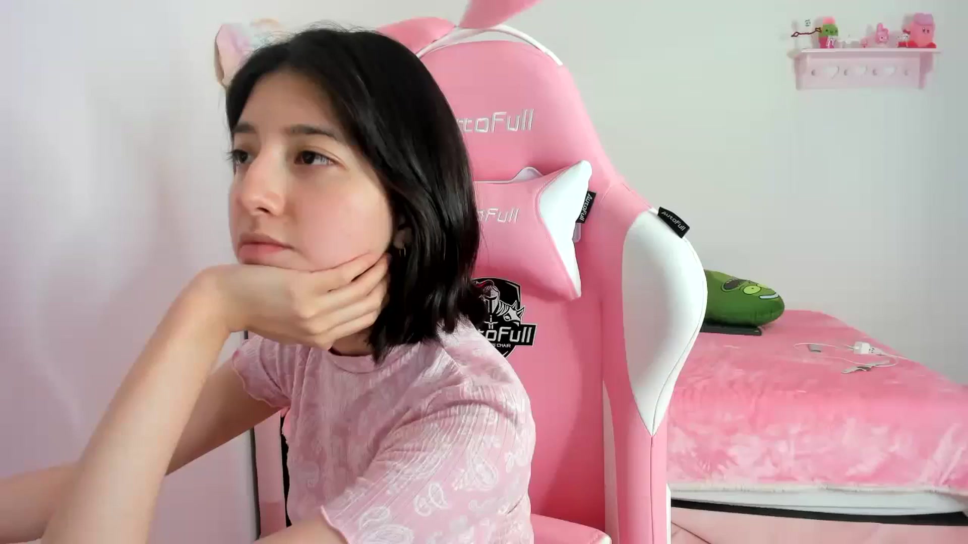 Gallery image thumbnail from Cherrycute666's myfreecams stream on, 02/02/2024, 06:30 image 9 of 20