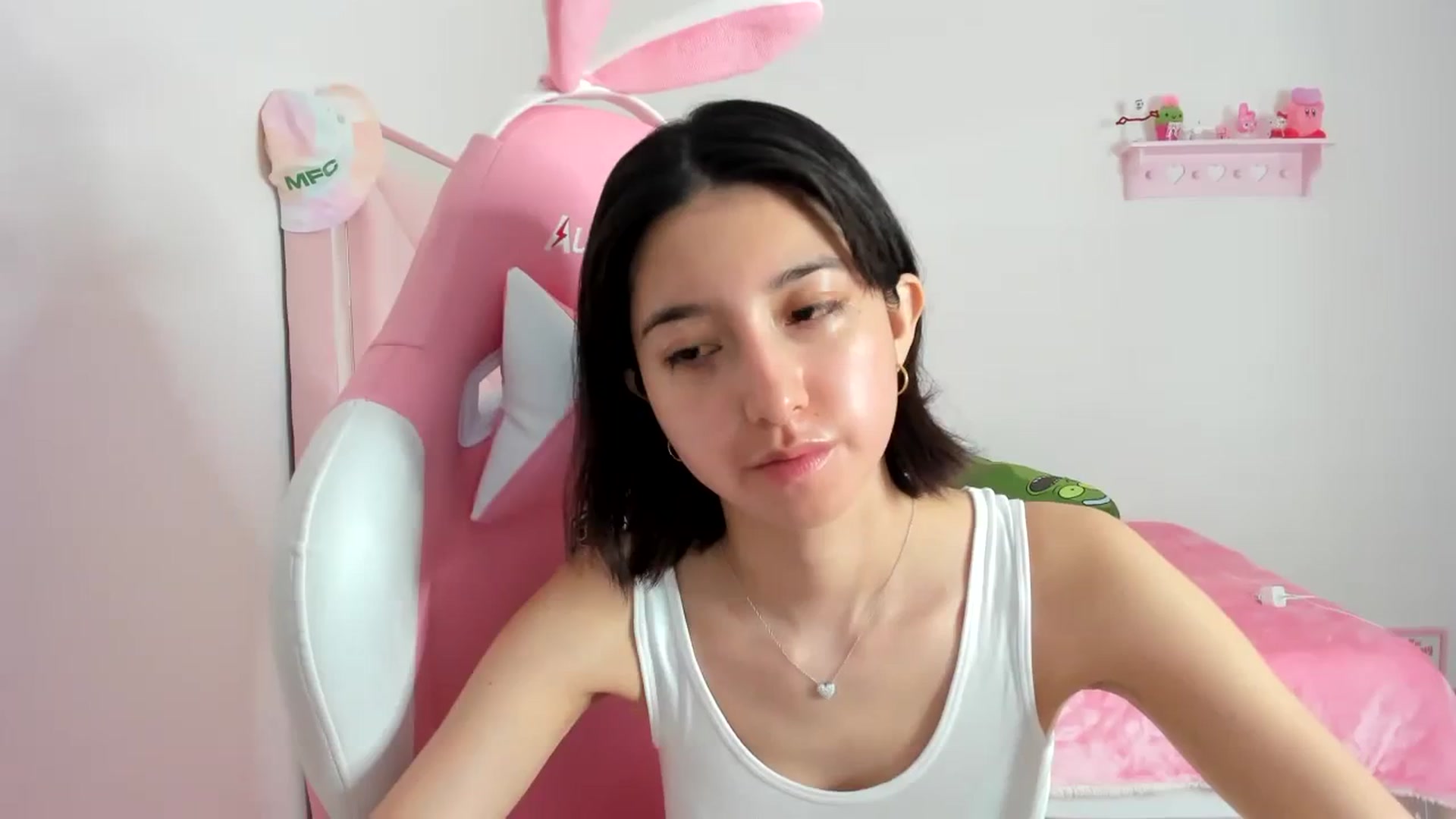 Gallery image thumbnail from Cherrycute666's myfreecams stream on, 02/02/2024, 09:11 image 14 of 20