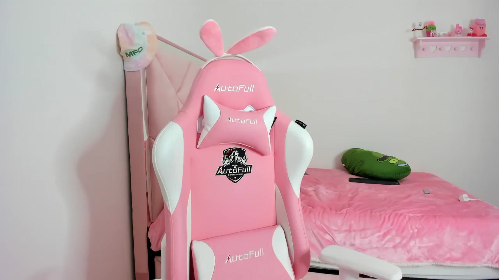 Gallery image thumbnail from Cherrycute666's myfreecams stream on, 02/02/2024, 09:11 image 4 of 20