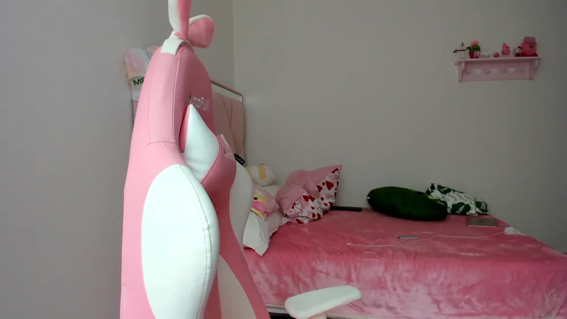 Gallery image thumbnail from Cherrycute666's myfreecams stream on, 02/02/2024, 23:52 image 11 of 20