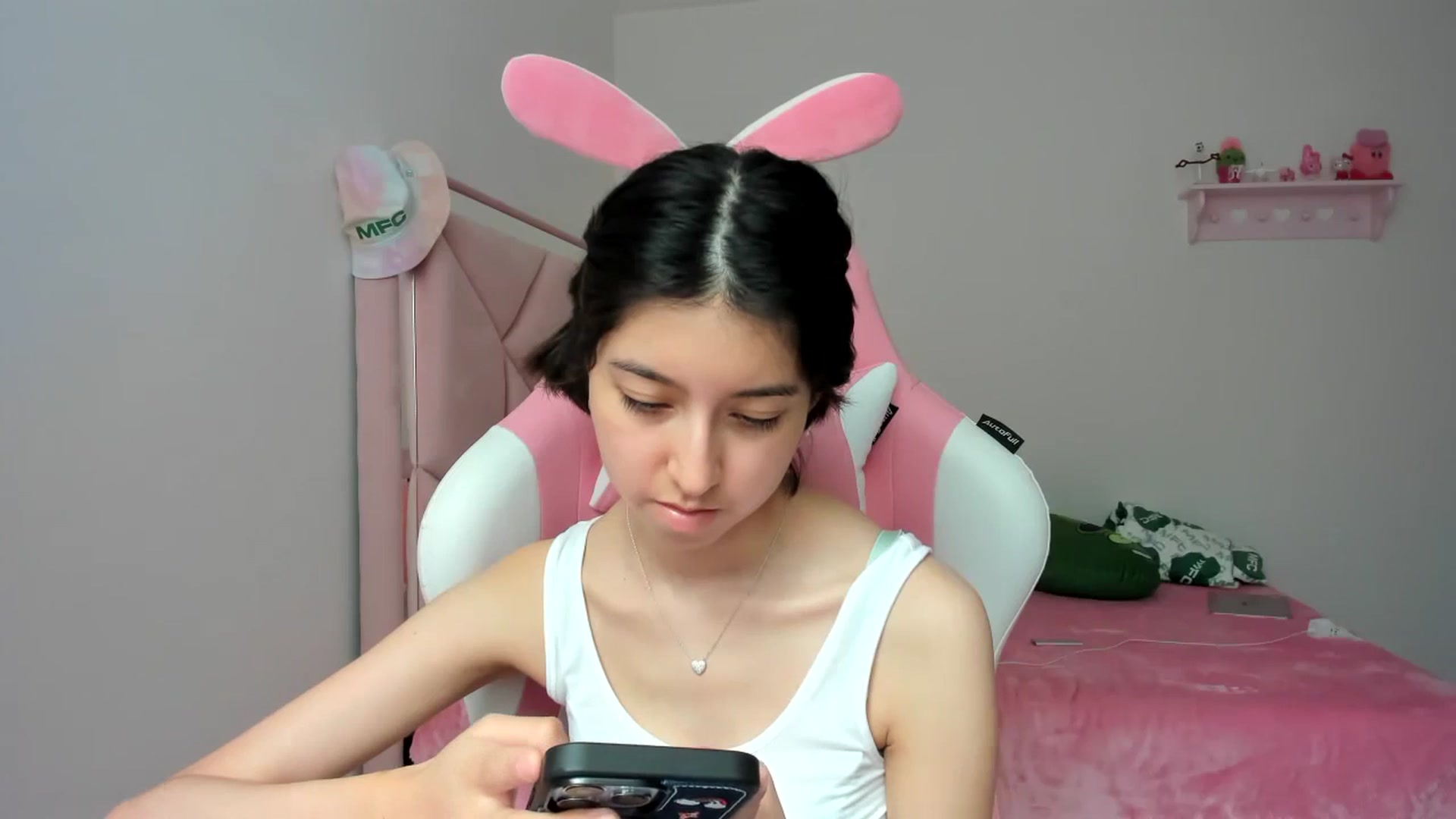 Gallery image thumbnail from Cherrycute666's myfreecams stream on, 02/02/2024, 23:52 image 5 of 20