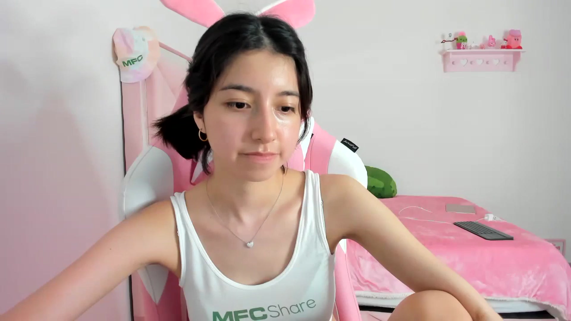 Gallery image thumbnail from Cherrycute666's myfreecams stream on, 02/03/2024, 01:30 image 14 of 20