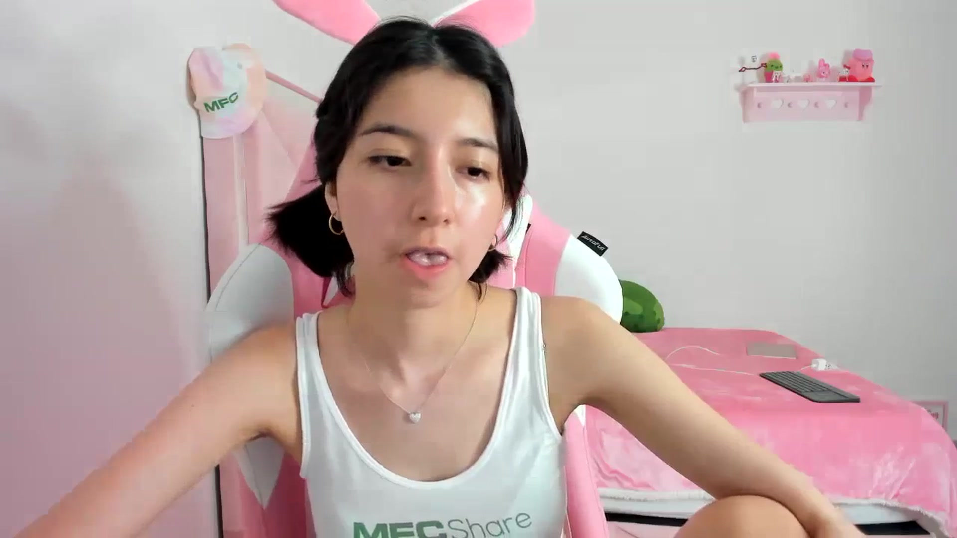 Gallery image thumbnail from Cherrycute666's myfreecams stream on, 02/03/2024, 03:42 image 3 of 20
