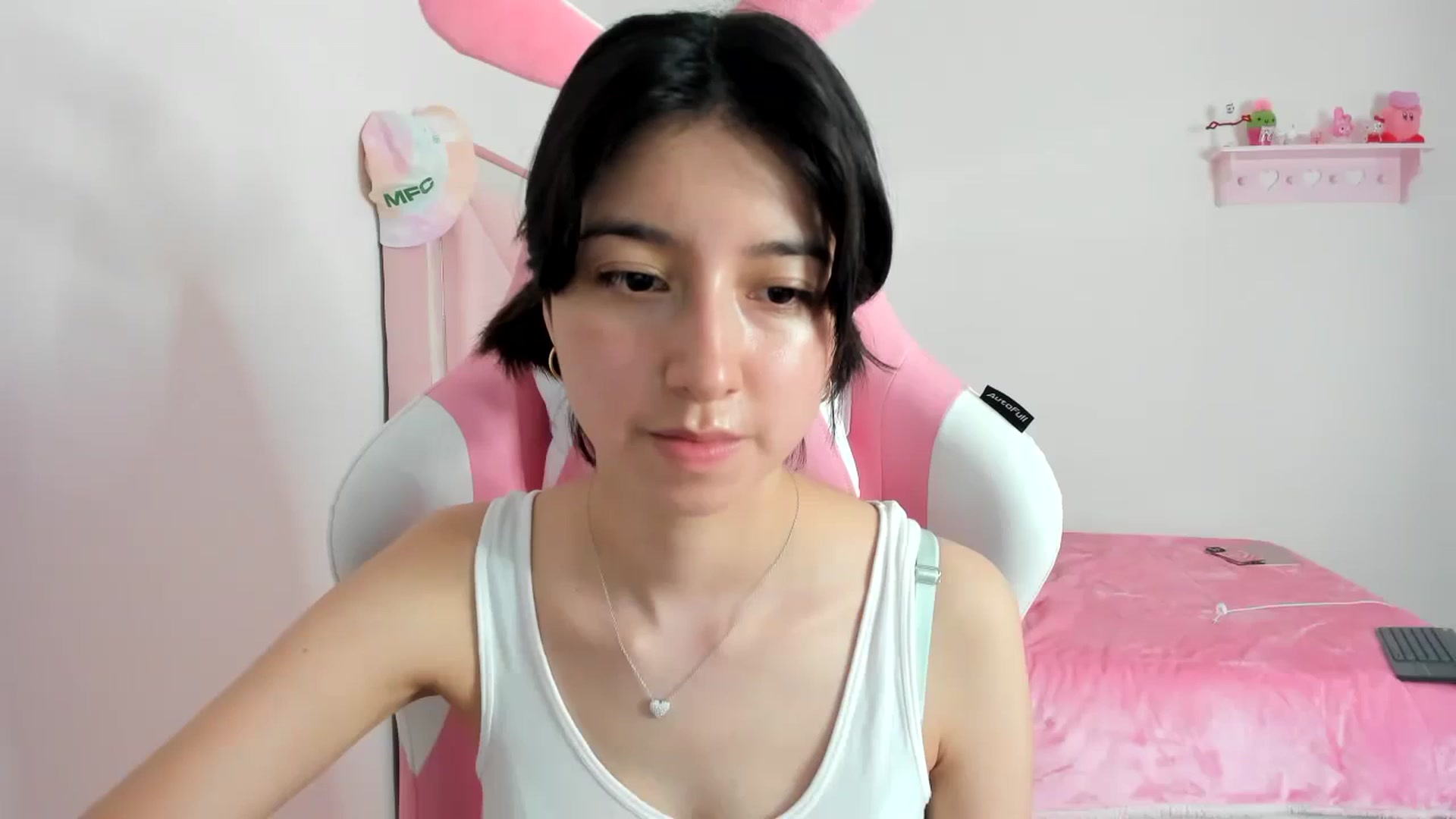 Gallery image thumbnail from Cherrycute666's myfreecams stream on, 02/03/2024, 07:51 image 10 of 20