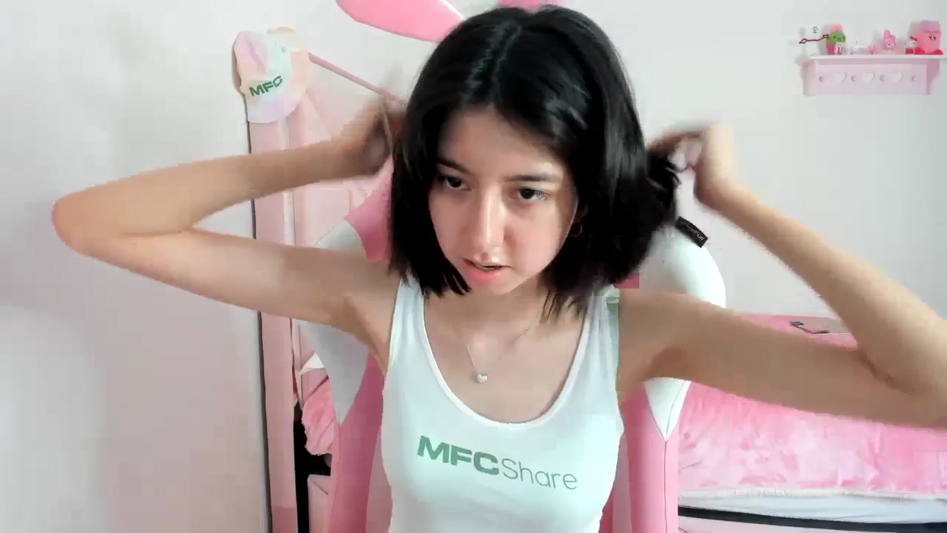 Gallery image thumbnail from Cherrycute666's myfreecams stream on, 02/03/2024, 07:51 image 6 of 20