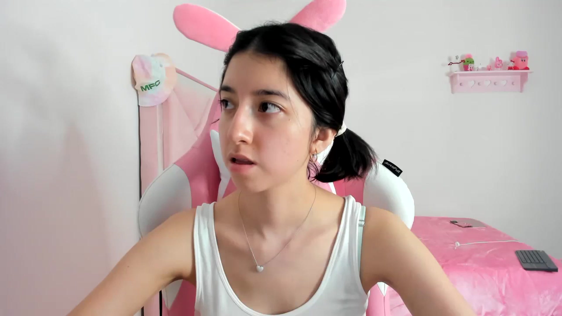 Gallery image thumbnail from Cherrycute666's myfreecams stream on, 02/03/2024, 08:30 image 5 of 20