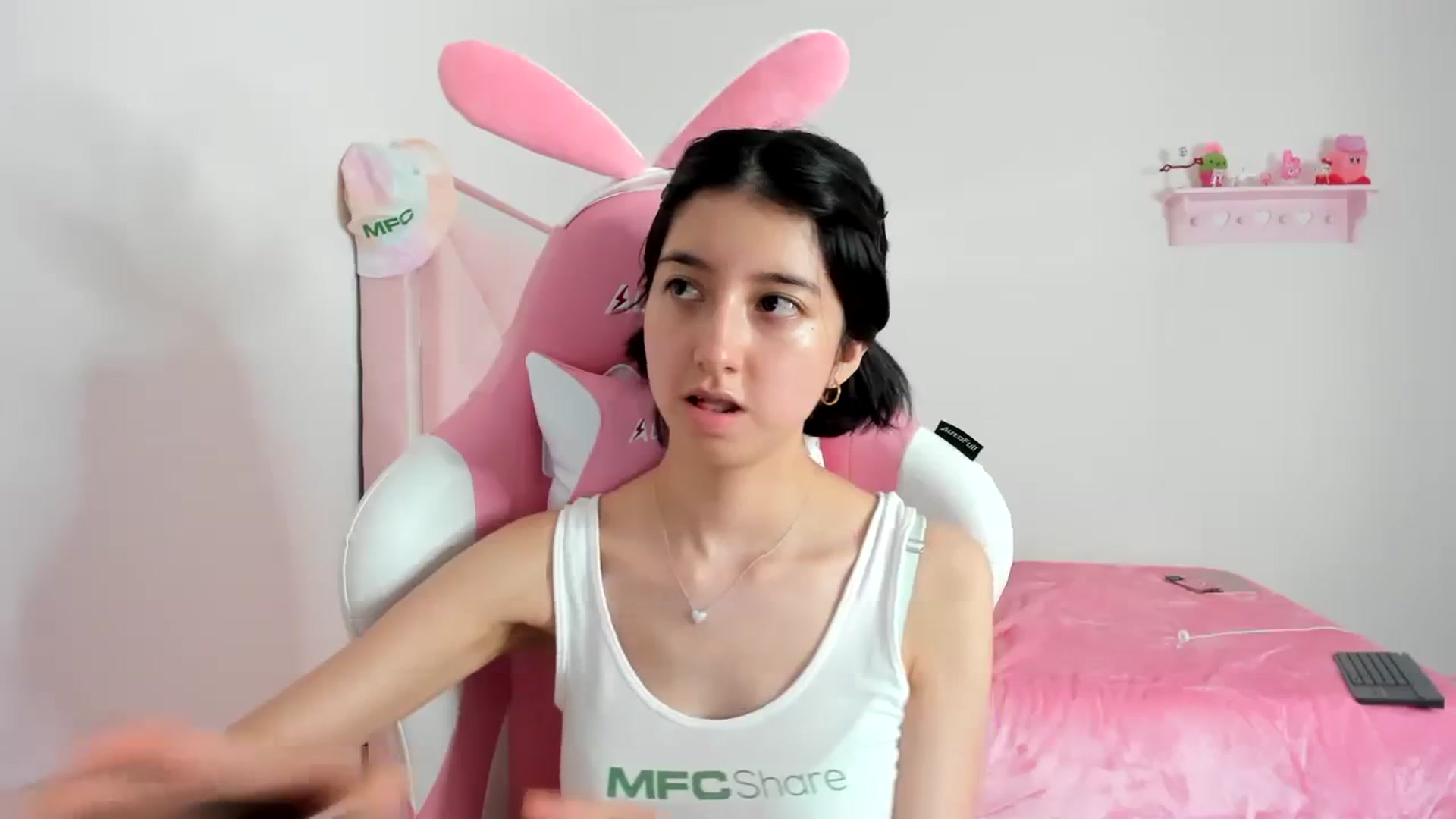 Gallery image thumbnail from Cherrycute666's myfreecams stream on, 02/03/2024, 08:30 image 8 of 20
