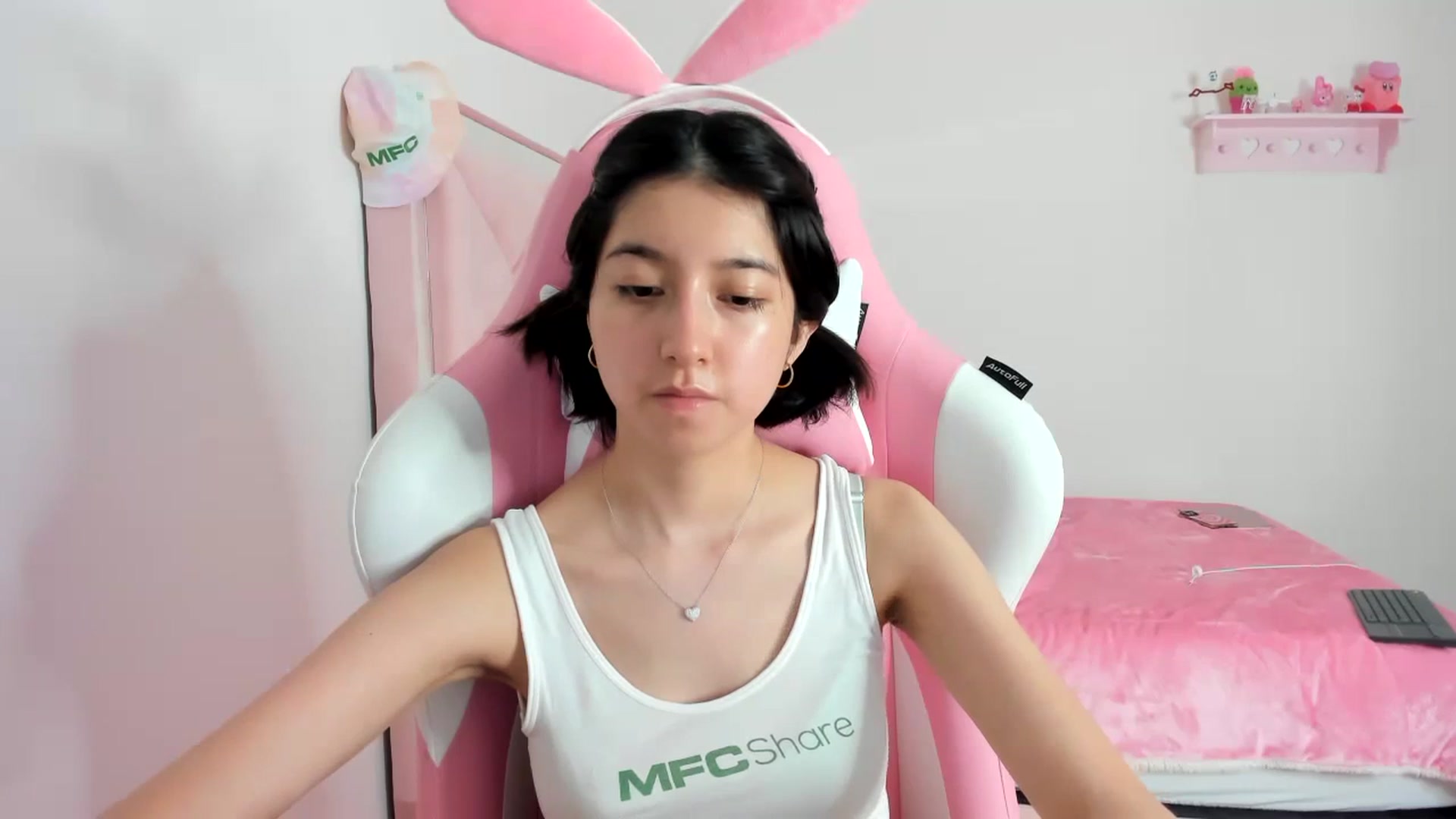Gallery image thumbnail from Cherrycute666's myfreecams stream on, 02/03/2024, 08:30 image 16 of 20