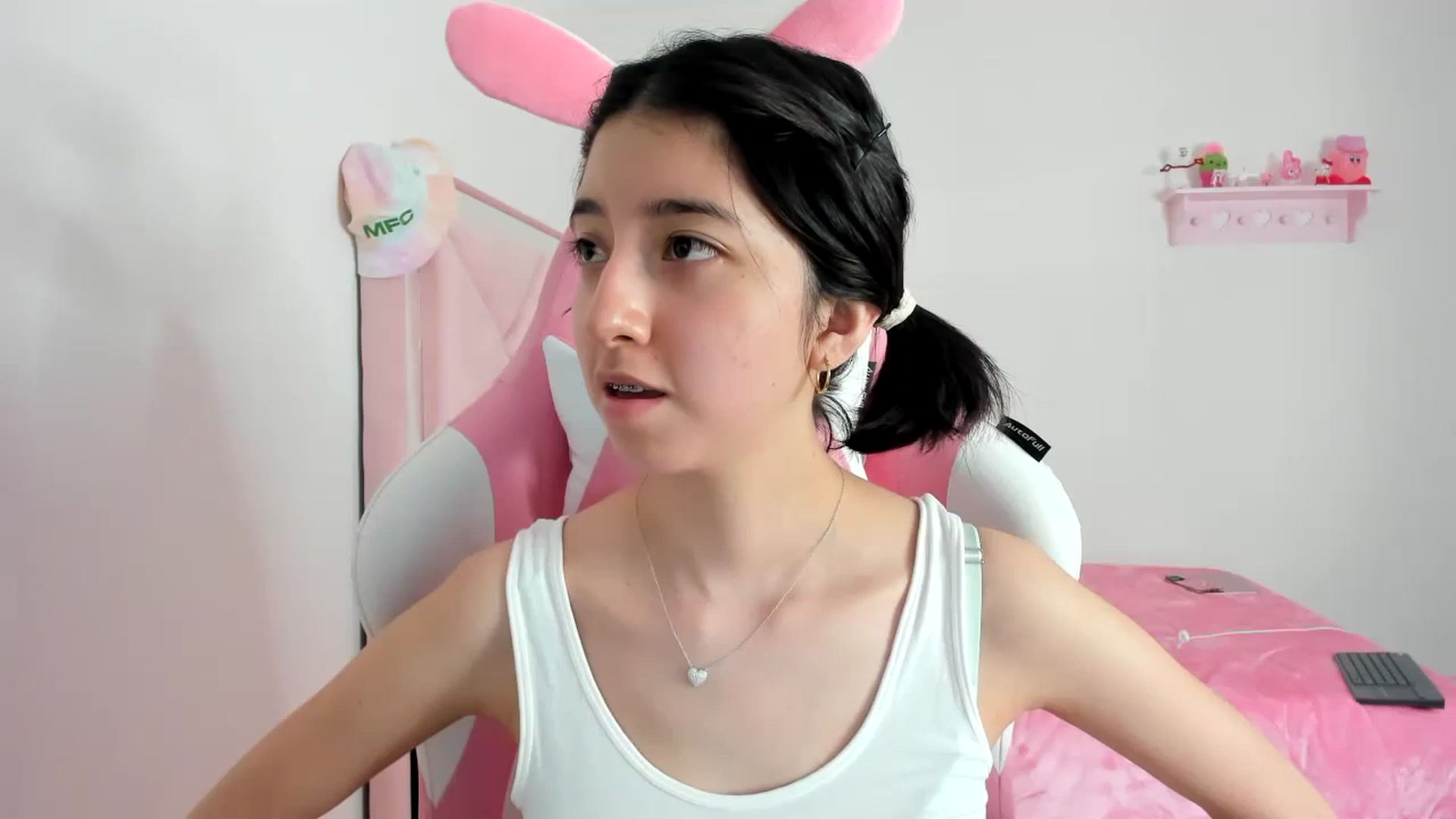 Gallery image thumbnail from Cherrycute666's myfreecams stream on, 02/03/2024, 08:30 image 7 of 20