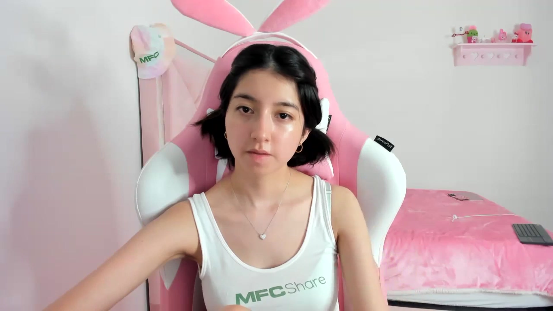 Gallery image thumbnail from Cherrycute666's myfreecams stream on, 02/03/2024, 08:30 image 19 of 20