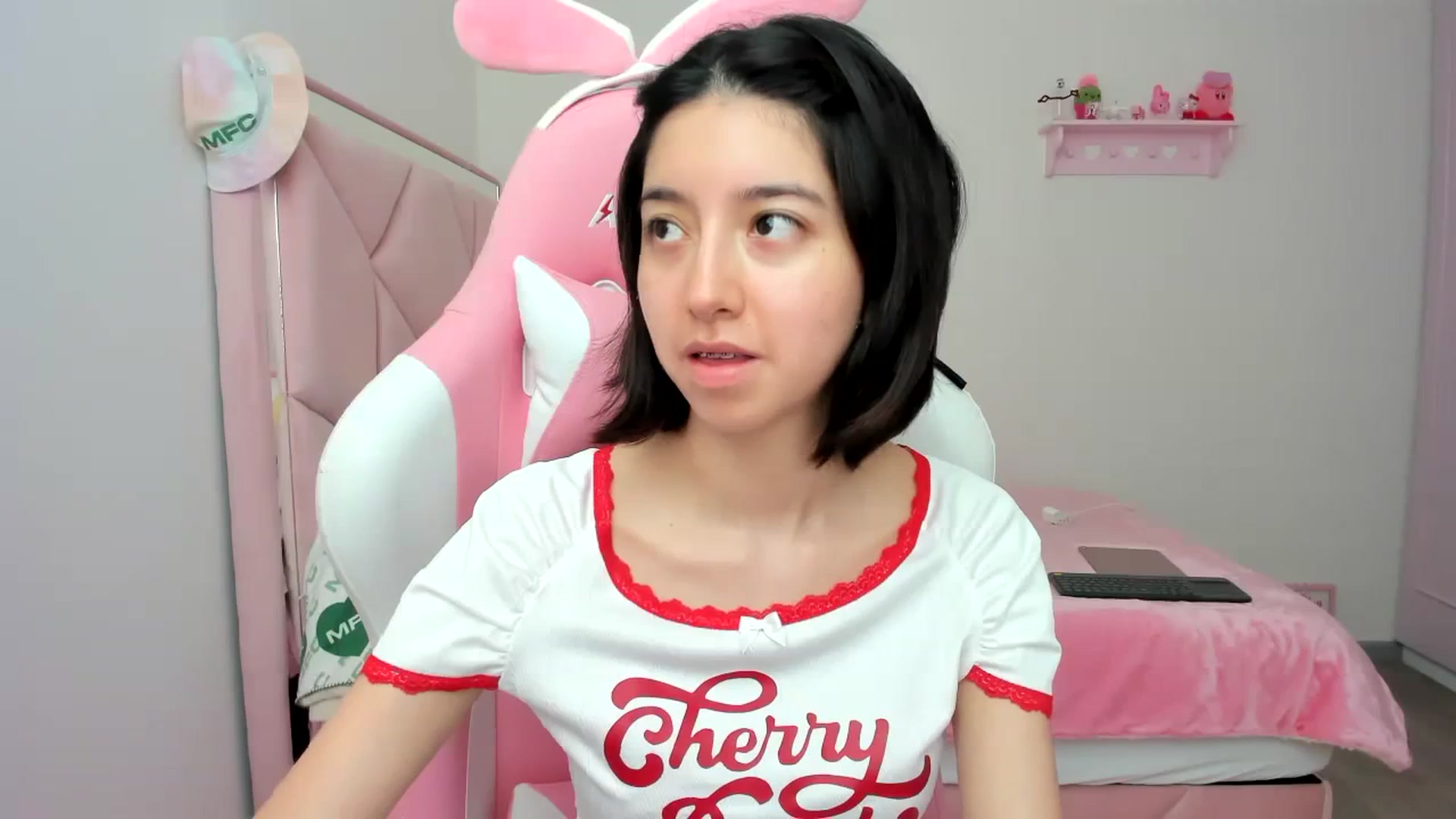 Gallery image thumbnail from Cherrycute666's myfreecams stream on, 02/03/2024, 21:00 image 6 of 20