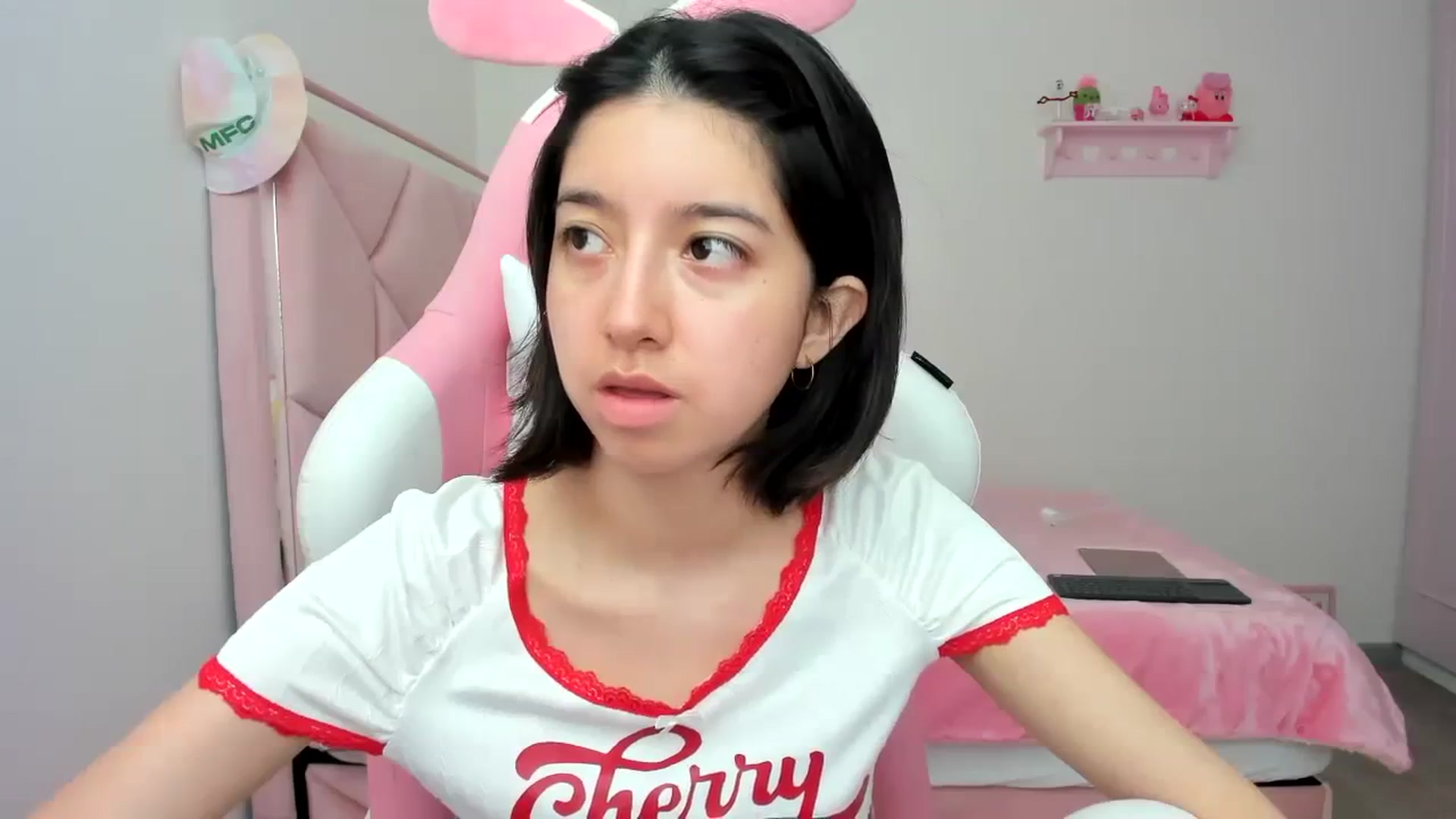 Gallery image thumbnail from Cherrycute666's myfreecams stream on, 02/03/2024, 21:00 image 9 of 20