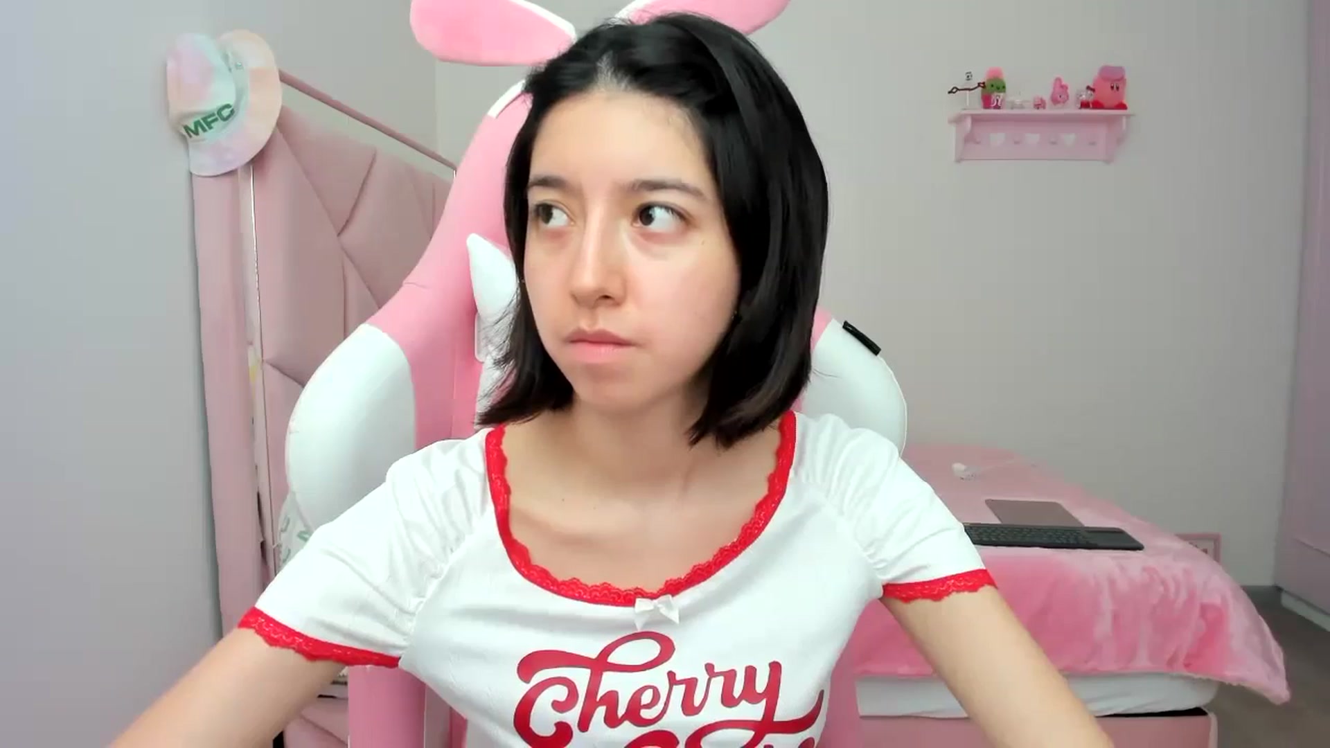 Gallery image thumbnail from Cherrycute666's myfreecams stream on, 02/03/2024, 21:00 image 8 of 20