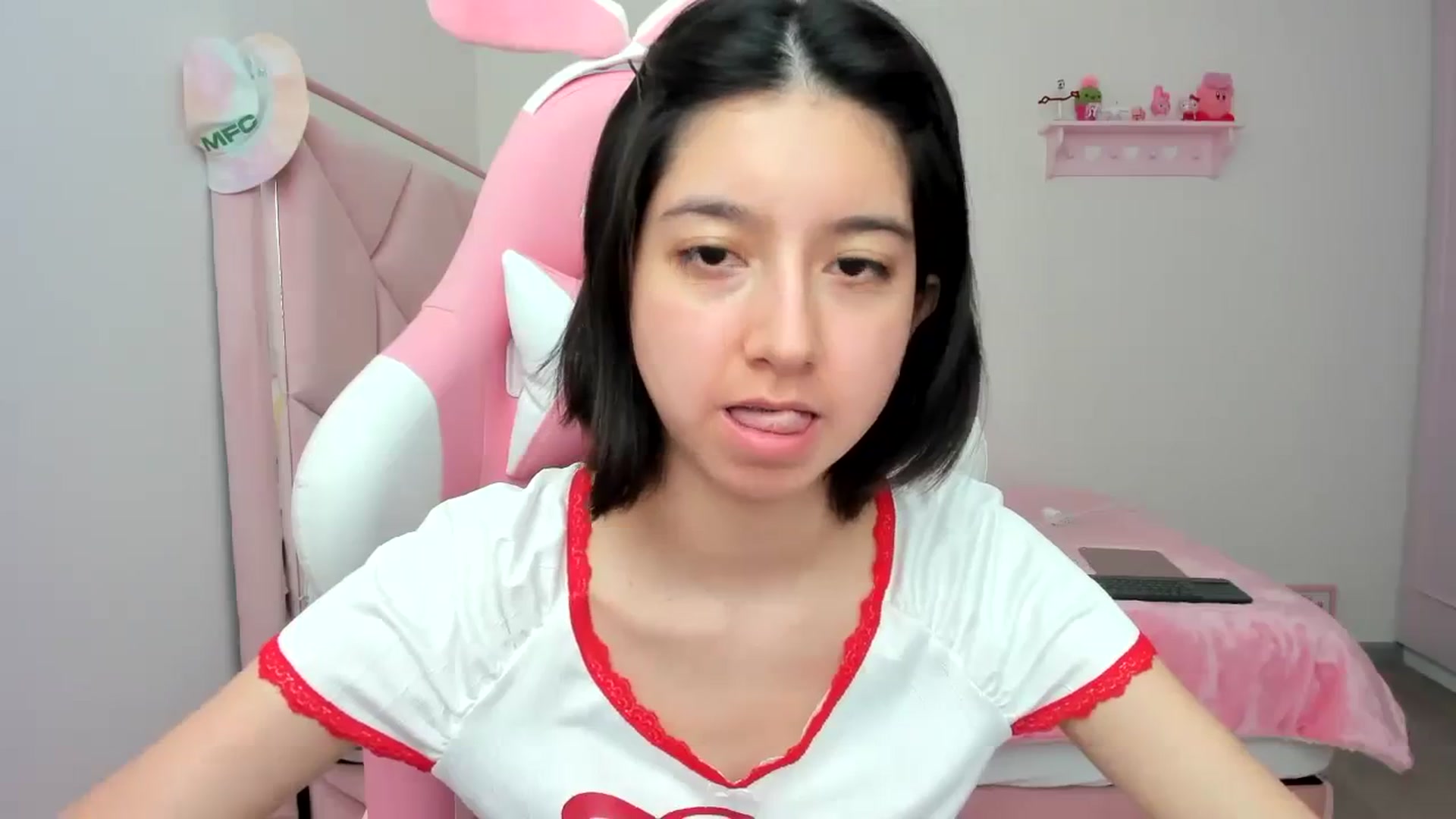 Gallery image thumbnail from Cherrycute666's myfreecams stream on, 02/03/2024, 21:00 image 12 of 20