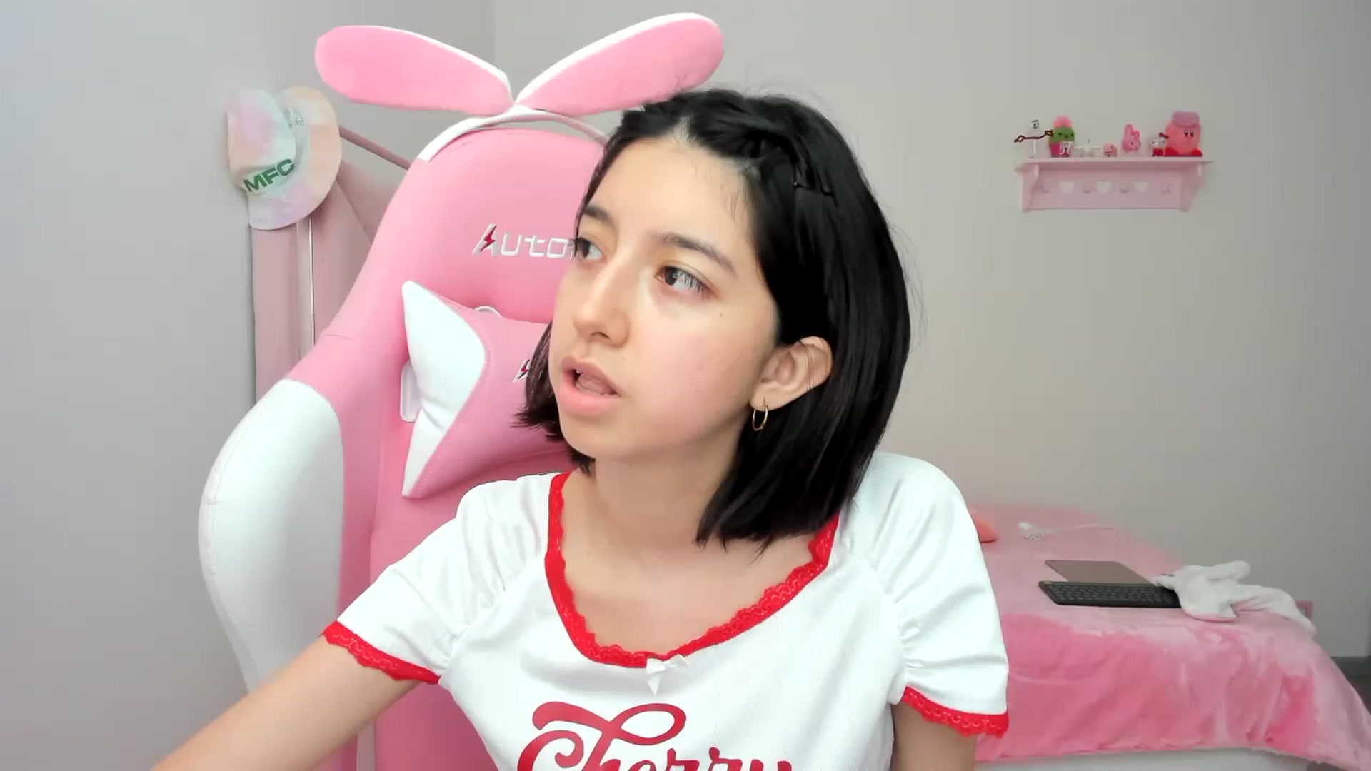 Gallery image thumbnail from Cherrycute666's myfreecams stream on, 02/03/2024, 23:08 image 8 of 20