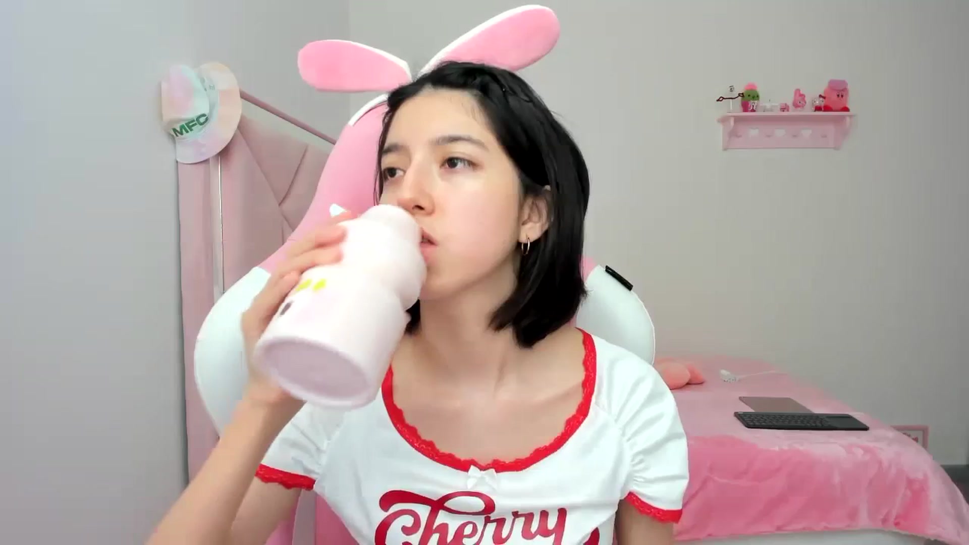 Gallery image thumbnail from Cherrycute666's myfreecams stream on, 02/03/2024, 23:08 image 5 of 20