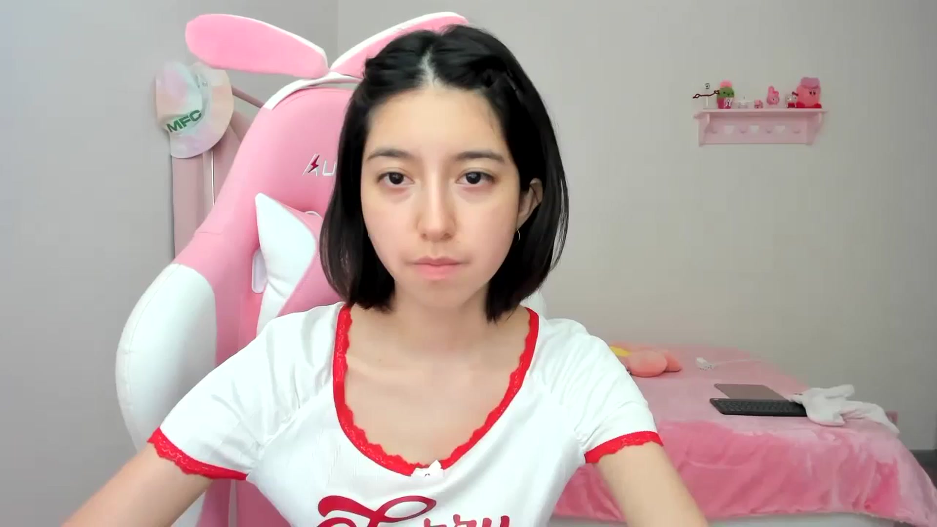Gallery image thumbnail from Cherrycute666's myfreecams stream on, 02/03/2024, 23:08 image 13 of 20
