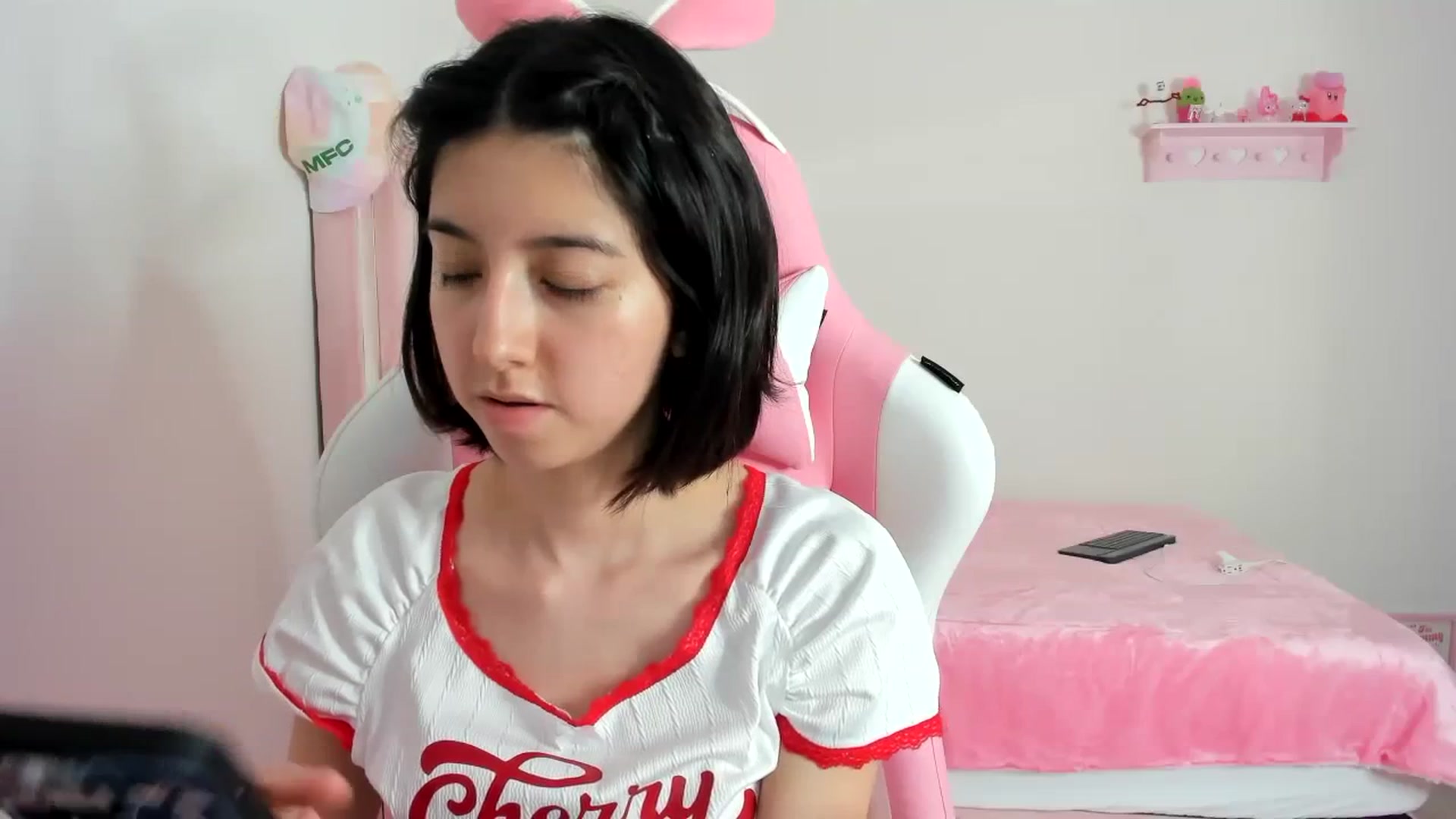 Gallery image thumbnail from Cherrycute666's myfreecams stream on, 02/04/2024, 10:19 image 20 of 20