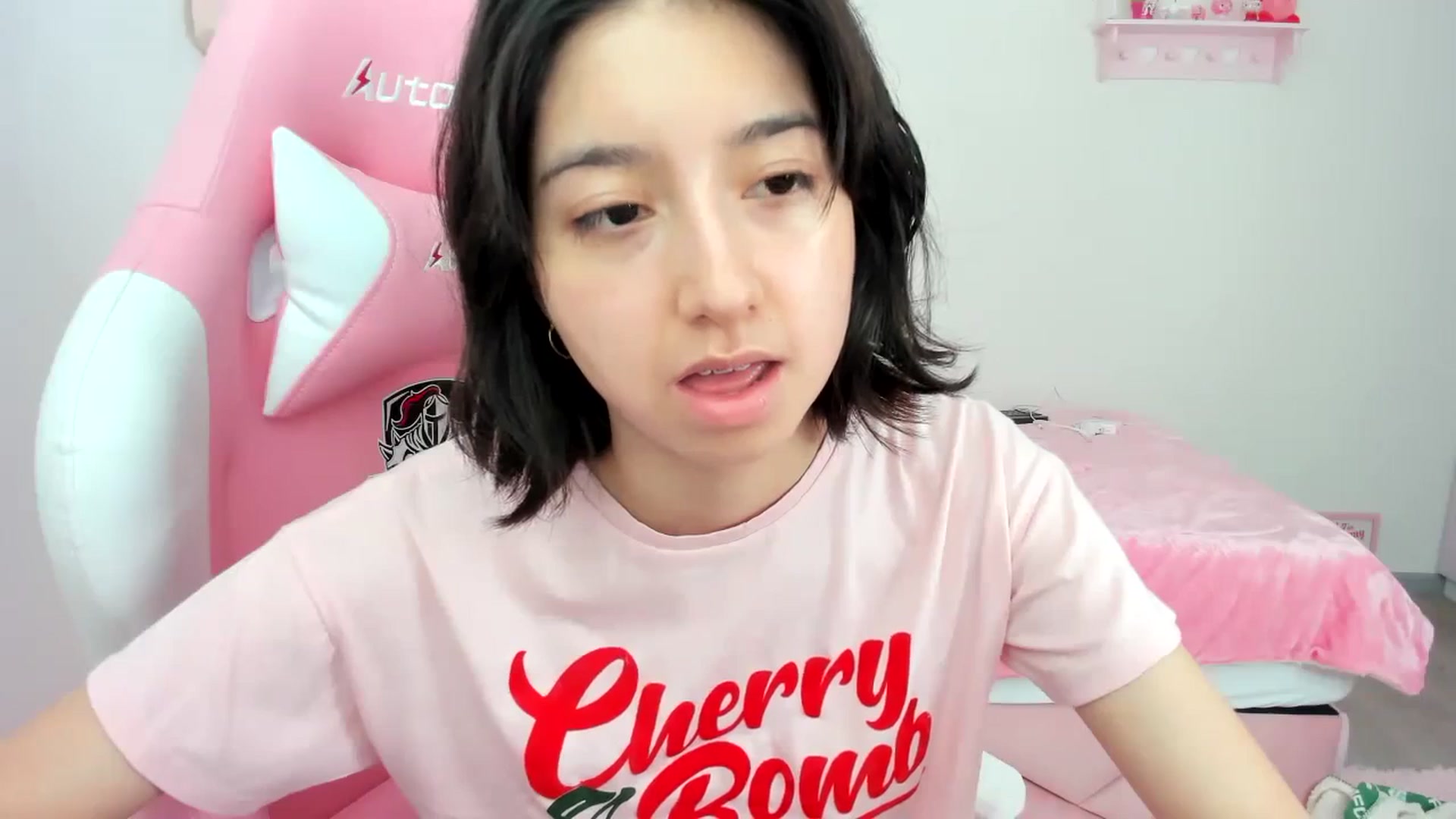 Gallery image thumbnail from Cherrycute666's myfreecams stream on, 02/05/2024, 17:30 image 2 of 20
