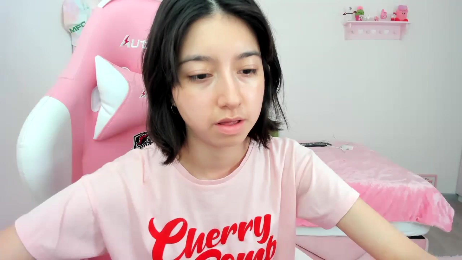 Gallery image thumbnail from Cherrycute666's myfreecams stream on, 02/05/2024, 17:30 image 10 of 20