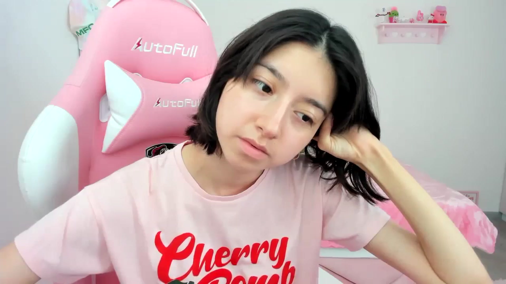 Gallery image thumbnail from Cherrycute666's myfreecams stream on, 02/05/2024, 17:30 image 18 of 20