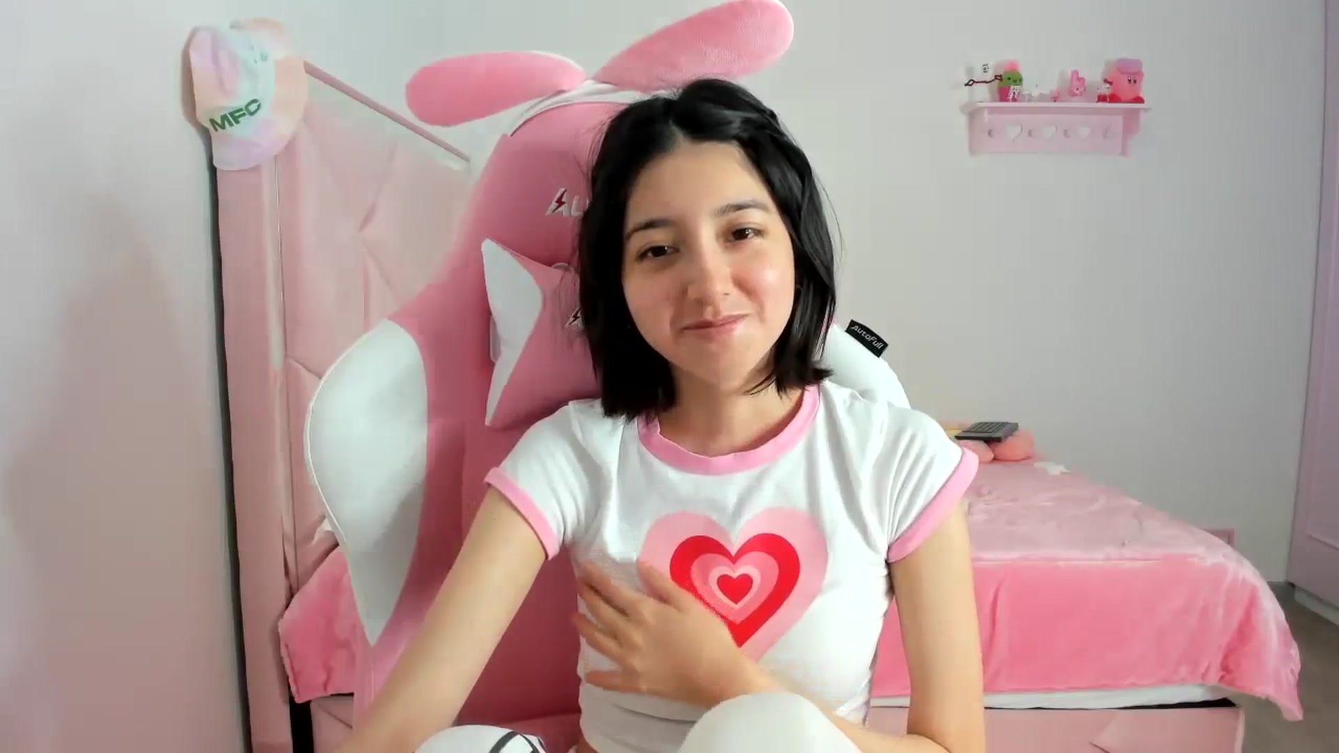 Gallery image thumbnail from Cherrycute666's myfreecams stream on, 02/07/2024, 04:03 image 9 of 20