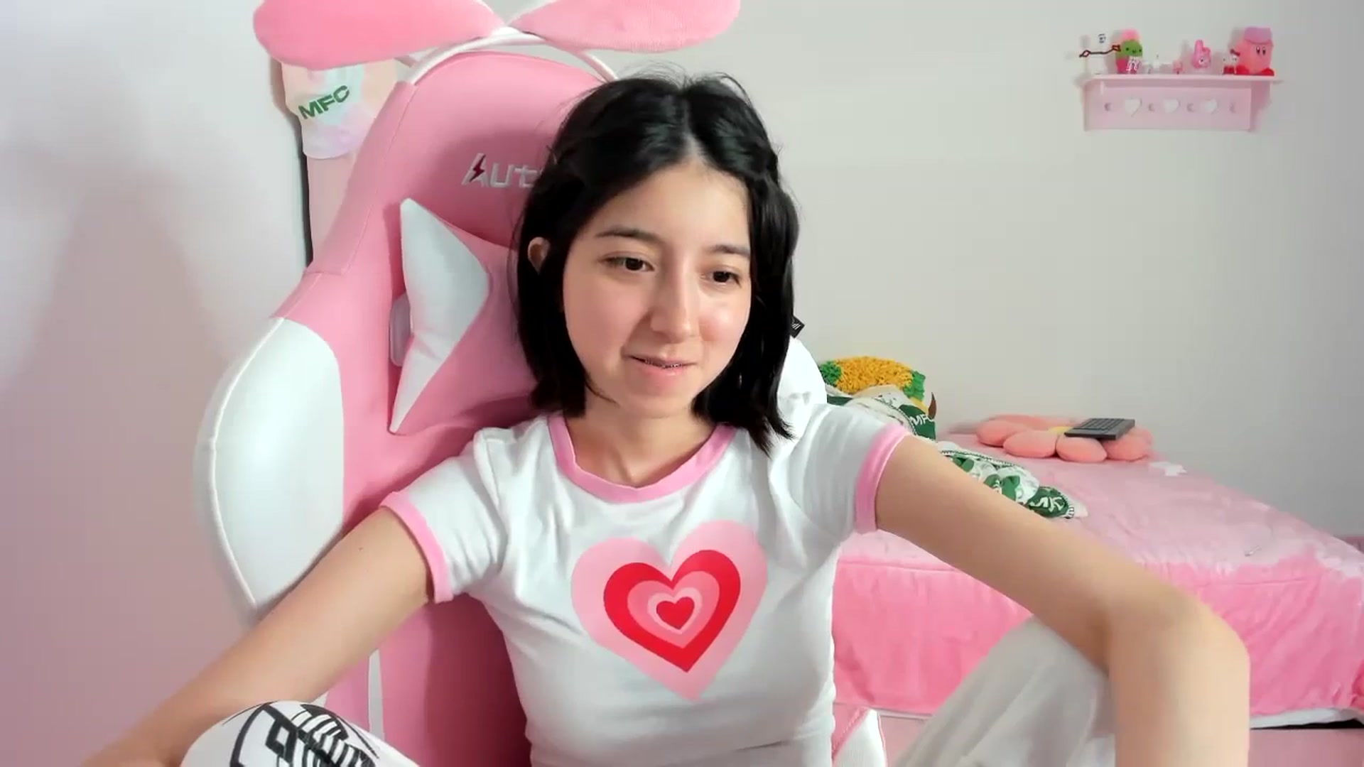 Gallery image thumbnail from Cherrycute666's myfreecams stream on, 02/07/2024, 04:35 image 2 of 20