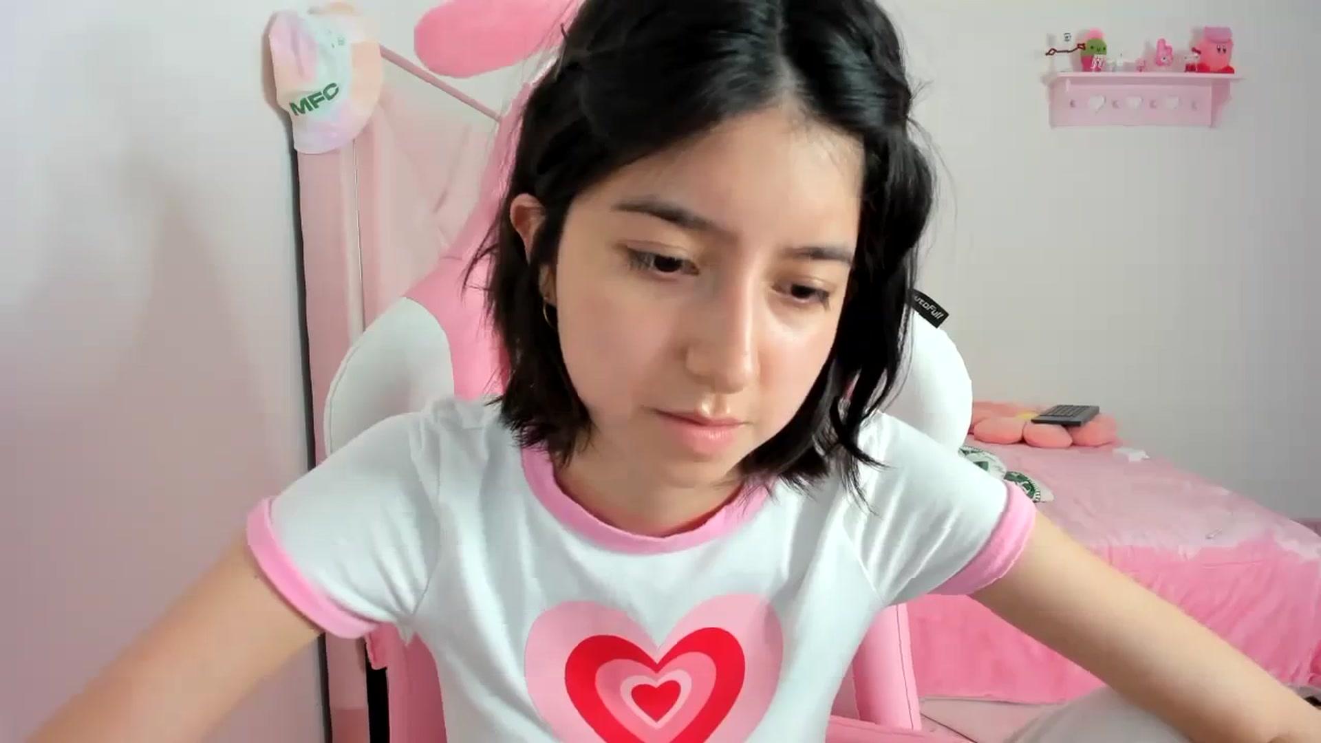 Gallery image thumbnail from Cherrycute666's myfreecams stream on, 02/07/2024, 04:35 image 10 of 20