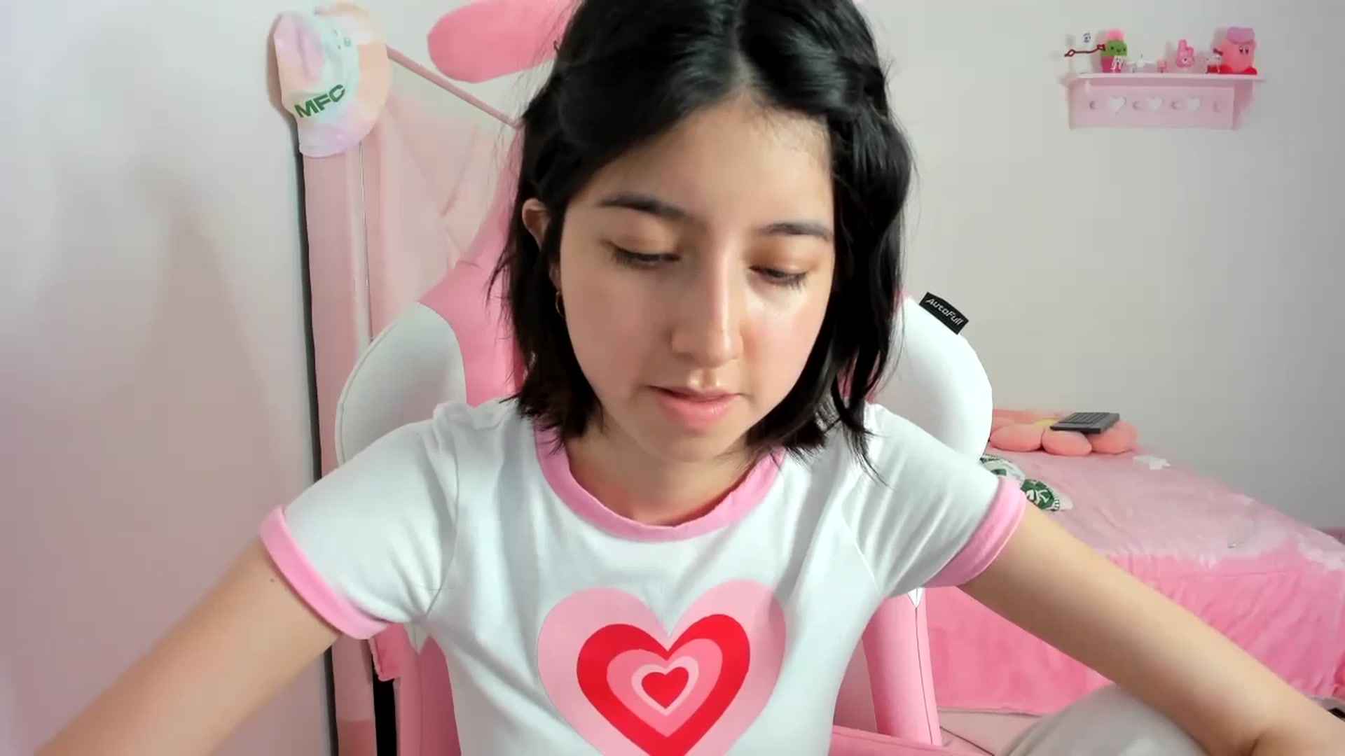 Gallery image thumbnail from Cherrycute666's myfreecams stream on, 02/07/2024, 04:35 image 11 of 20