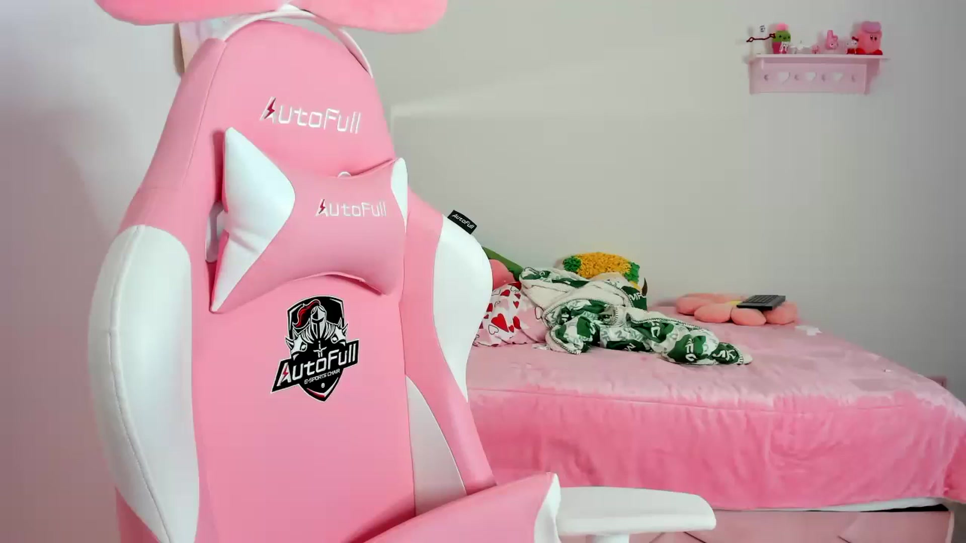 Gallery image thumbnail from Cherrycute666's myfreecams stream on, 02/07/2024, 05:34 image 2 of 20