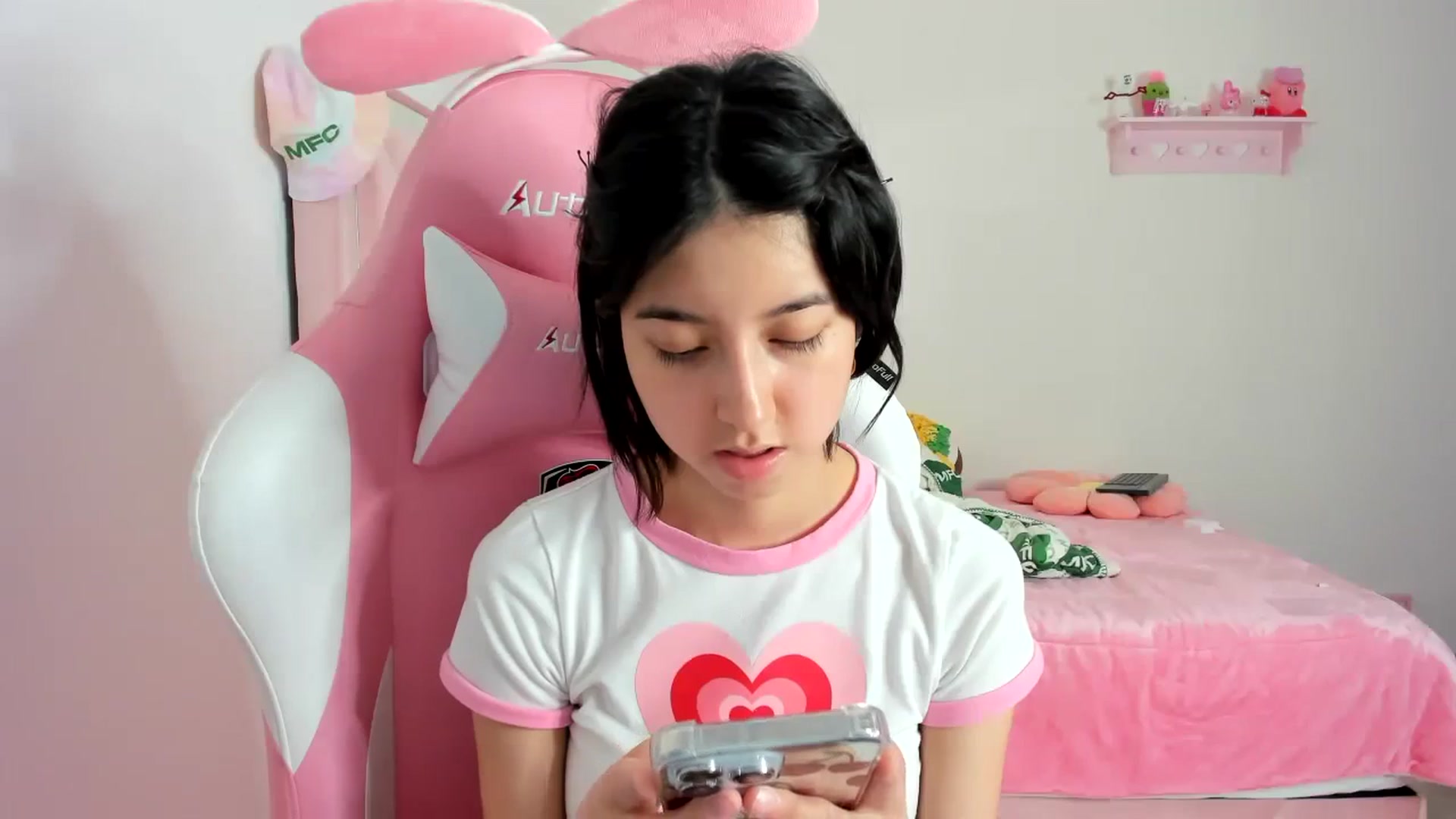Gallery image thumbnail from Cherrycute666's myfreecams stream on, 02/07/2024, 05:34 image 19 of 20