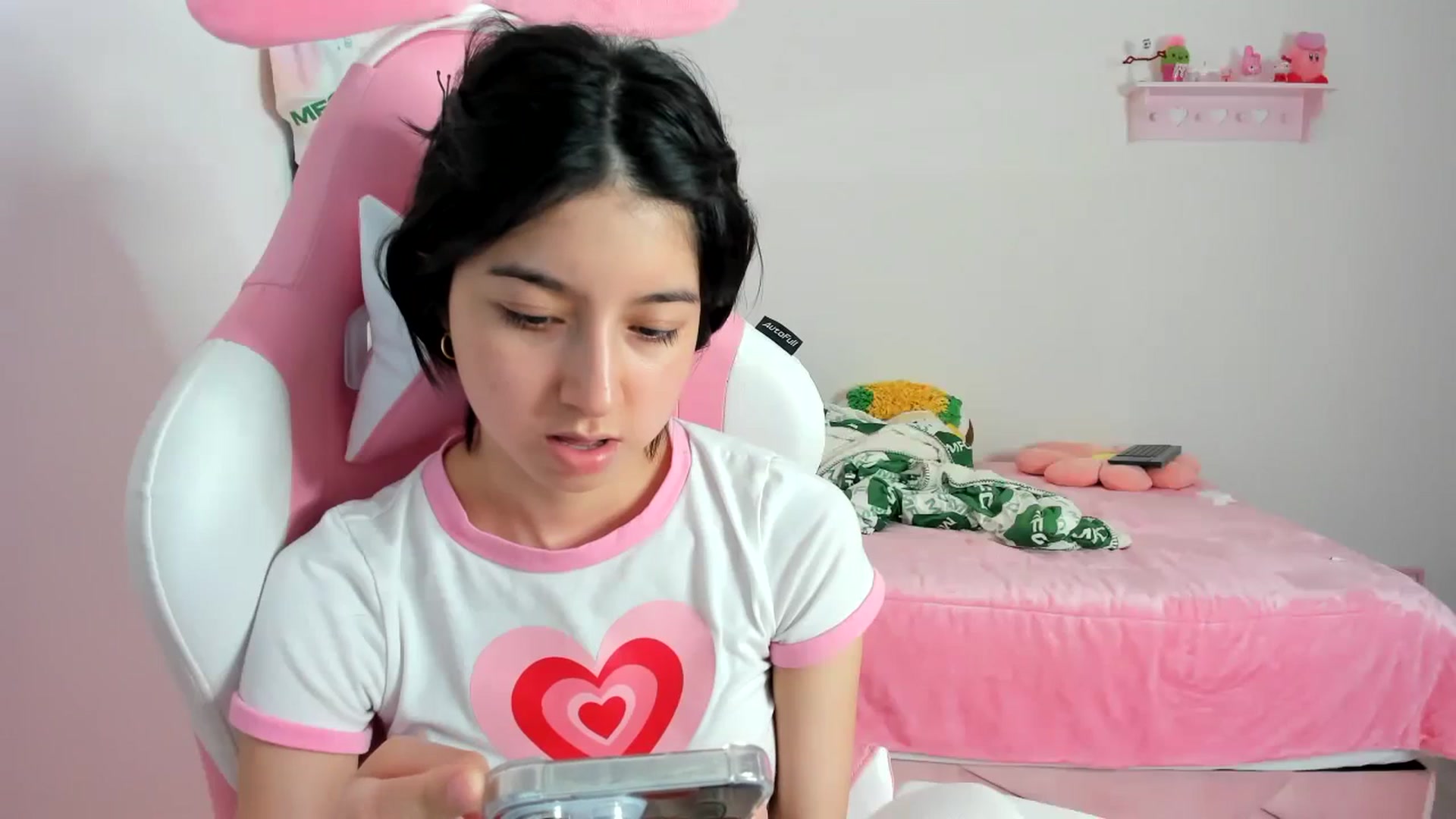 Gallery image thumbnail from Cherrycute666's myfreecams stream on, 02/07/2024, 05:34 image 13 of 20