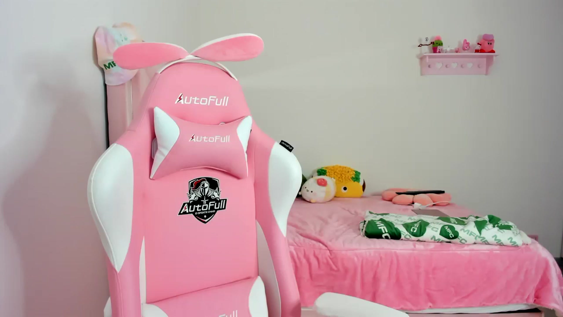 Gallery image thumbnail from Cherrycute666's myfreecams stream on, 02/07/2024, 15:47 image 3 of 20