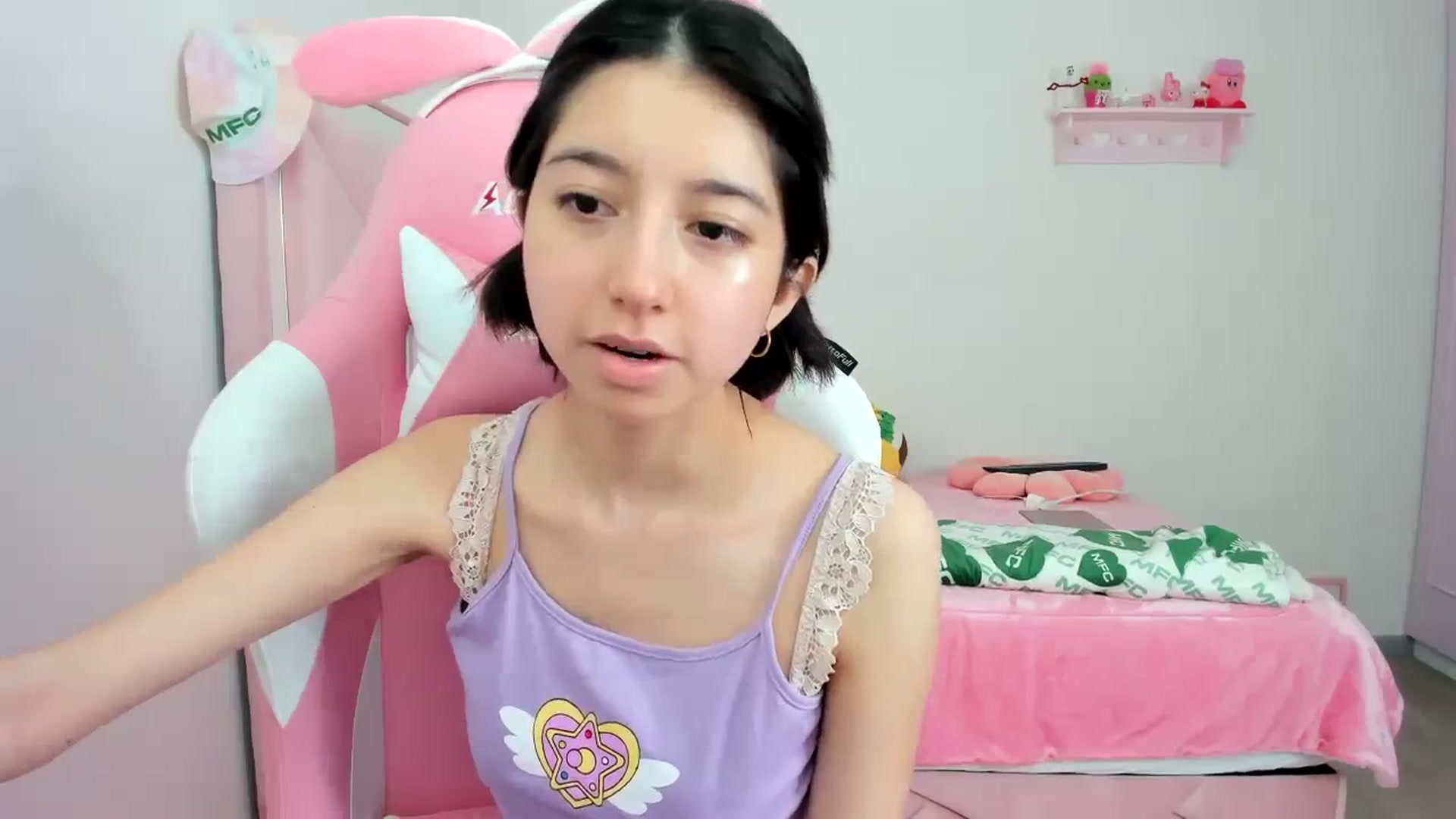 Gallery image thumbnail from Cherrycute666's myfreecams stream on, 02/07/2024, 16:21 image 13 of 20