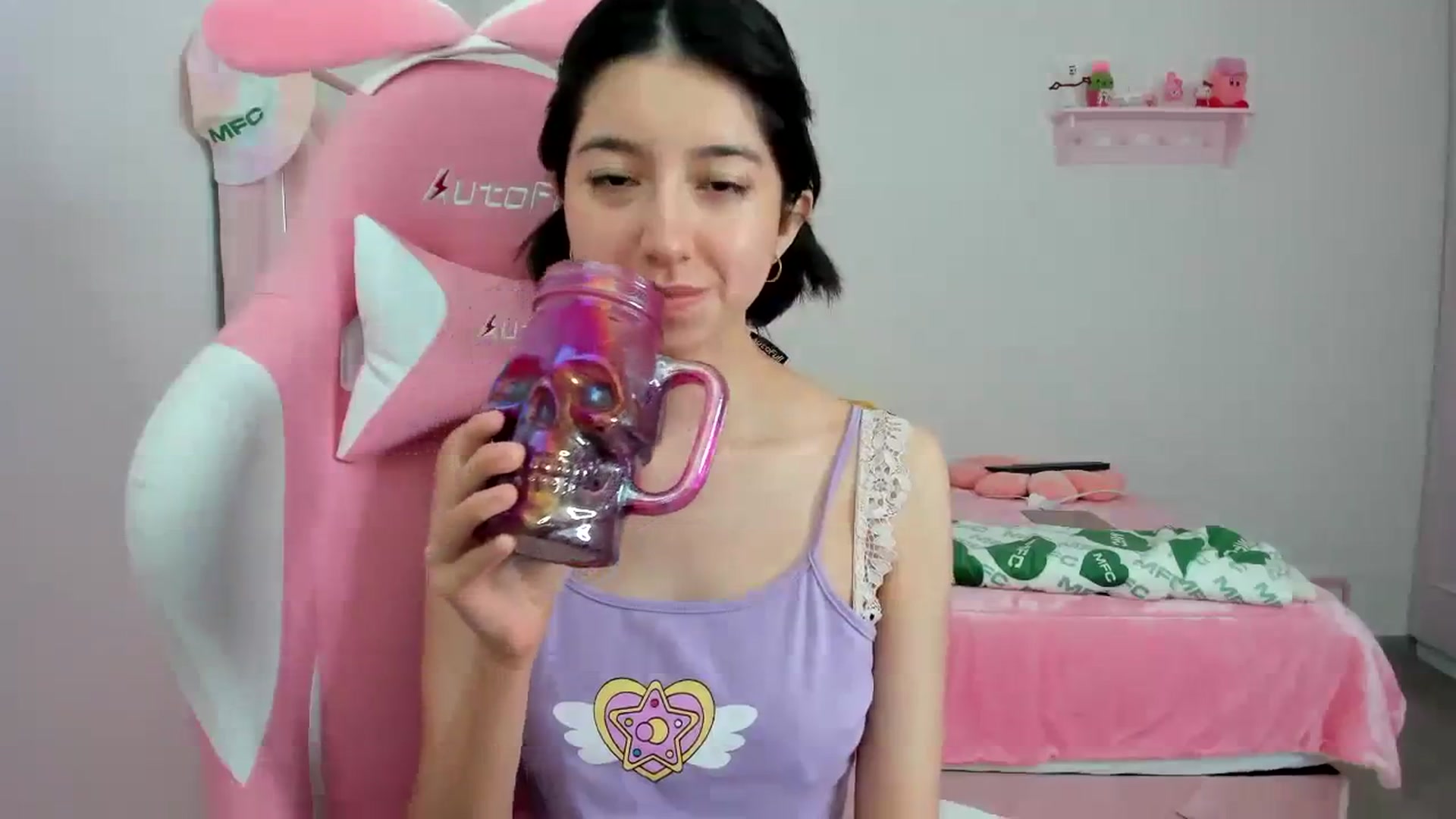 Gallery image thumbnail from Cherrycute666's myfreecams stream on, 02/07/2024, 16:21 image 10 of 20