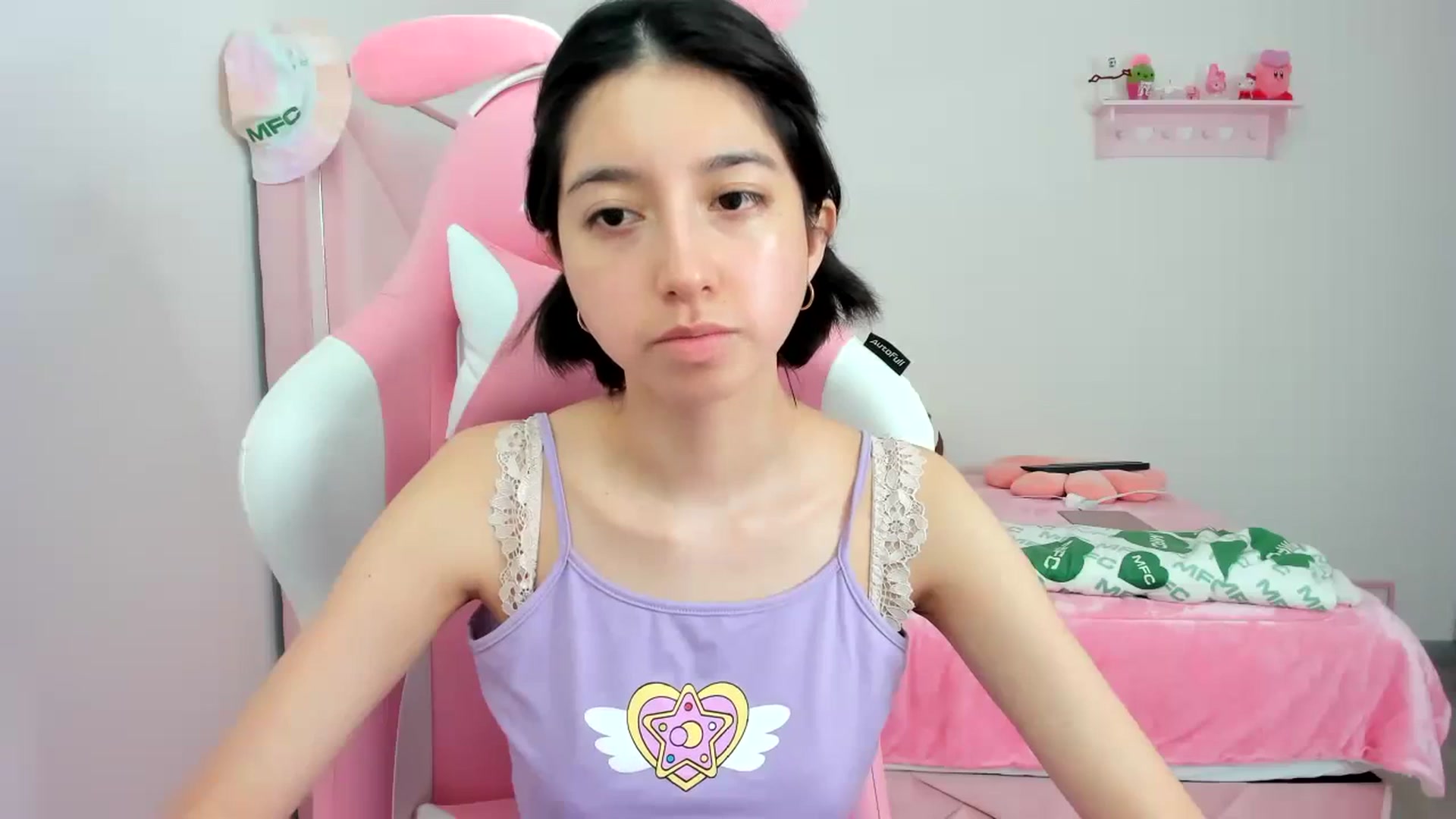 Gallery image thumbnail from Cherrycute666's myfreecams stream on, 02/07/2024, 16:21 image 16 of 20
