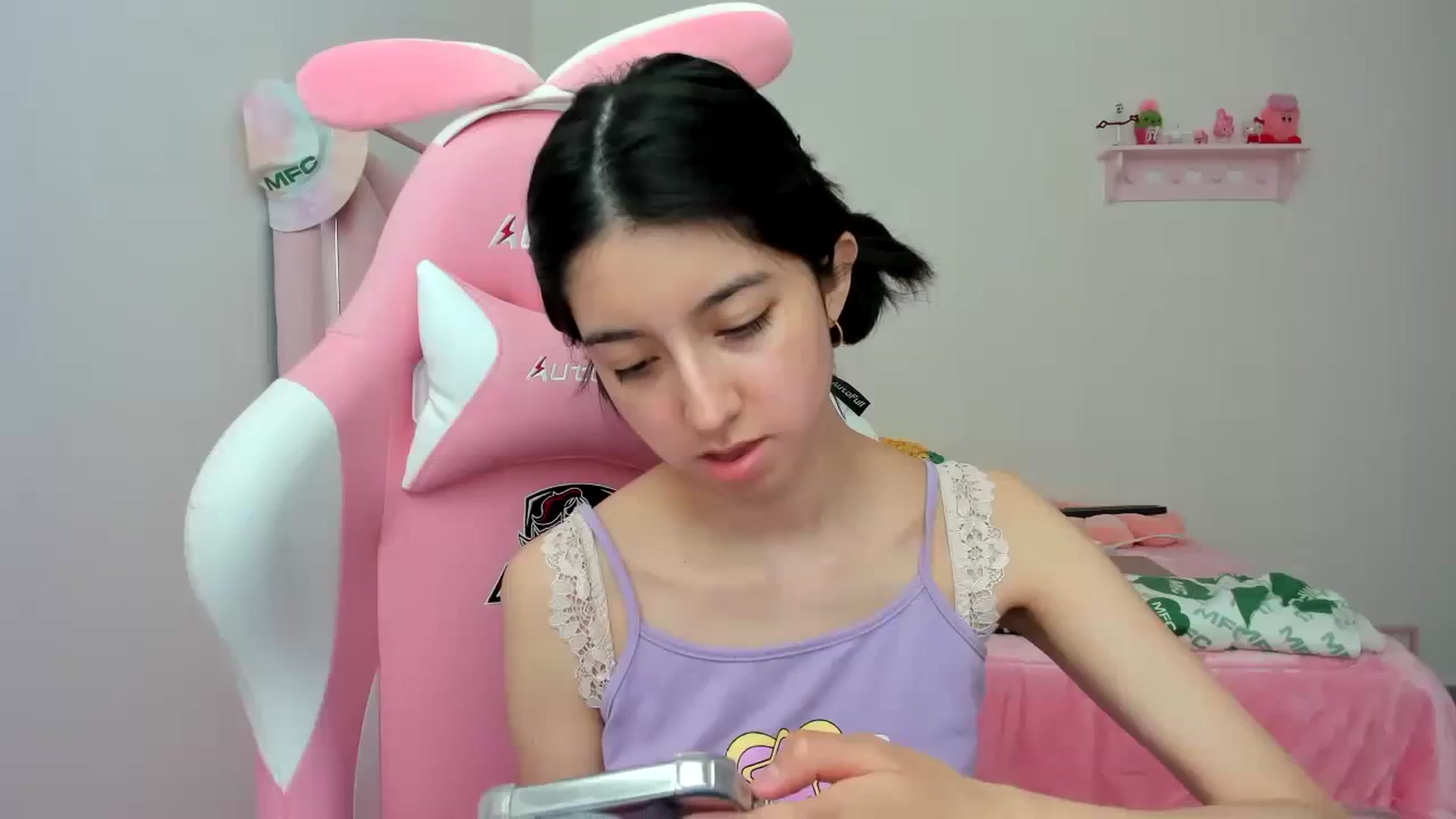 Gallery image thumbnail from Cherrycute666's myfreecams stream on, 02/07/2024, 17:41 image 1 of 20