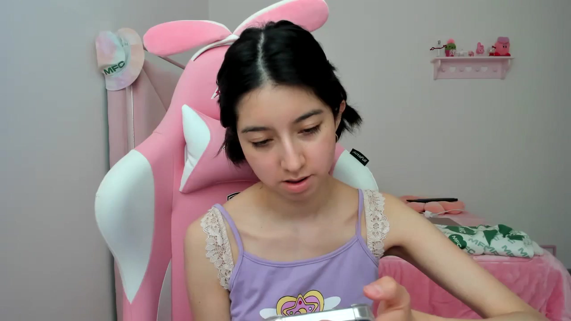 Gallery image thumbnail from Cherrycute666's myfreecams stream on, 02/07/2024, 17:41 image 4 of 20