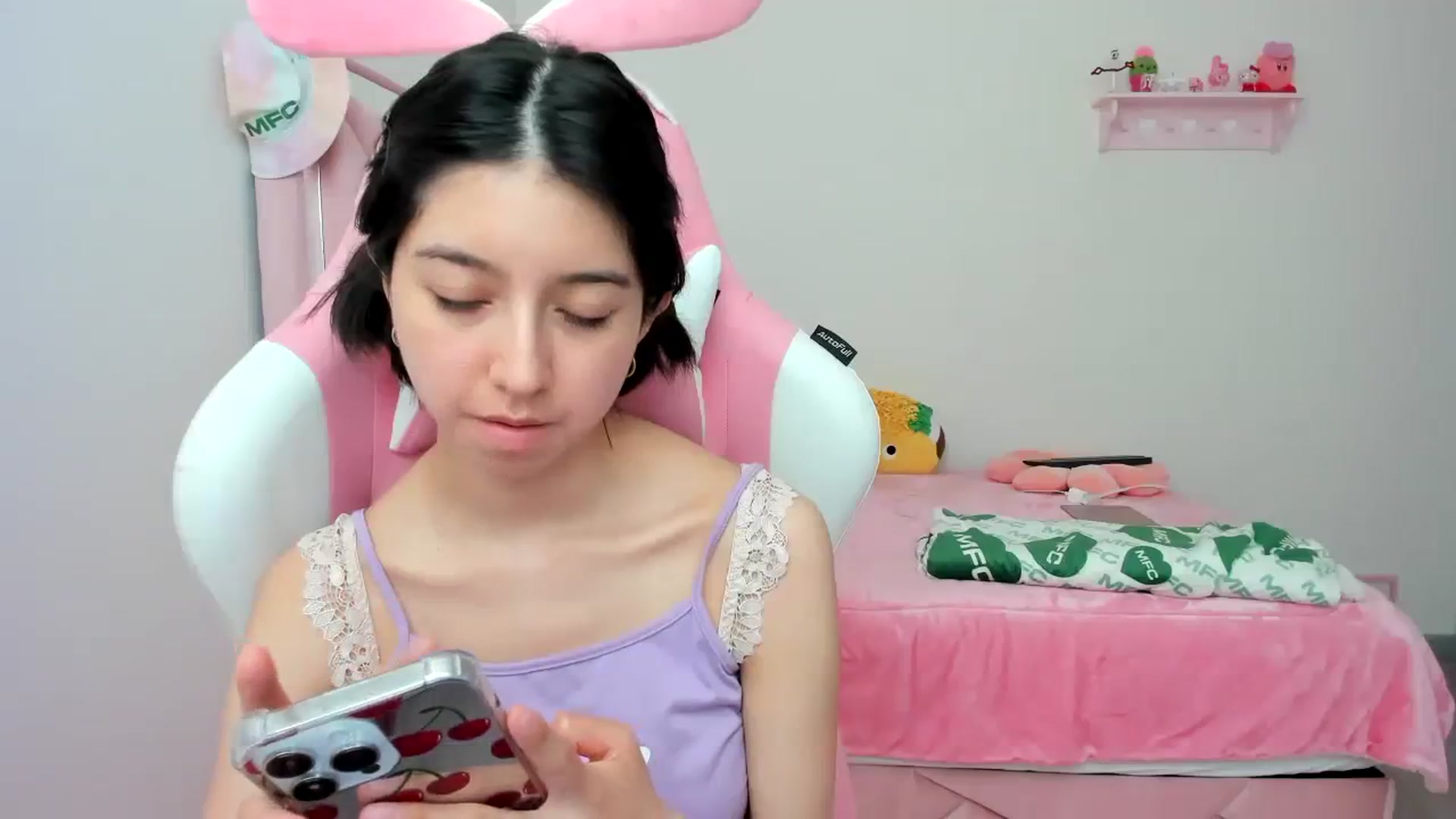 Gallery image thumbnail from Cherrycute666's myfreecams stream on, 02/07/2024, 17:41 image 11 of 20