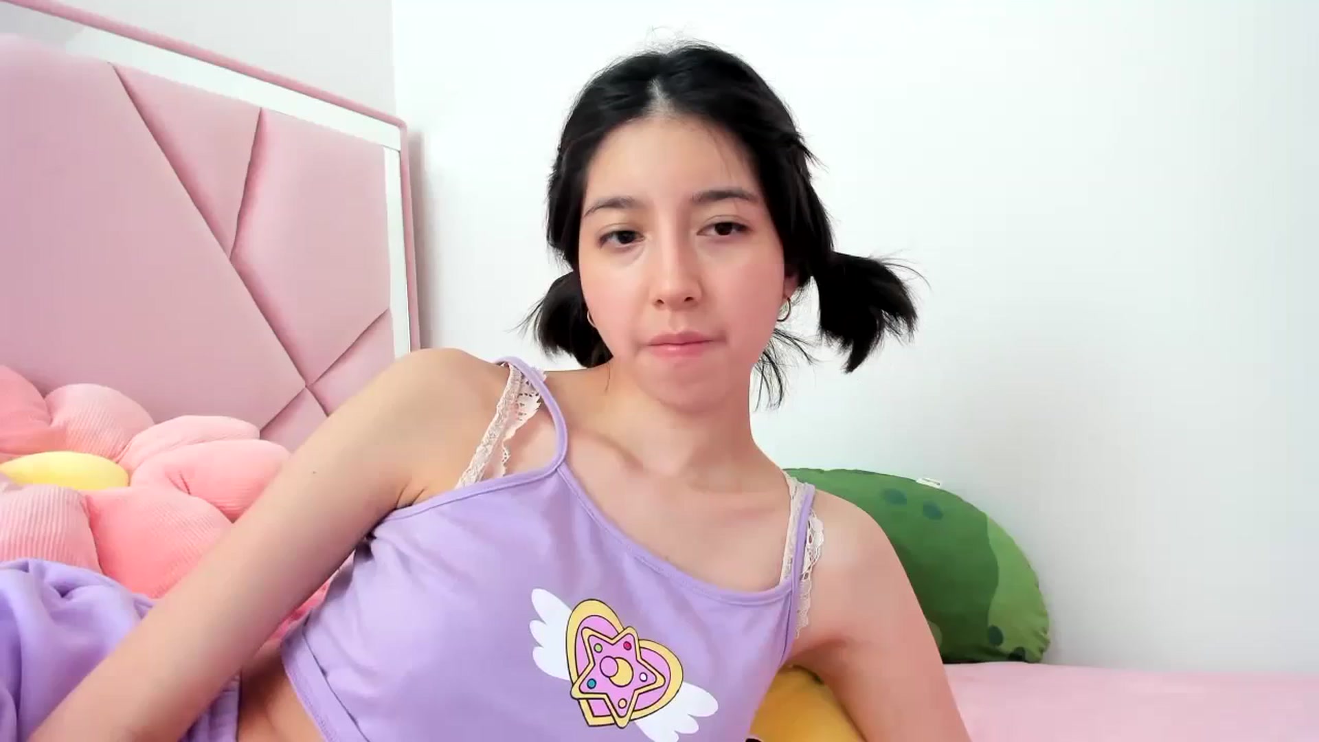 Gallery image thumbnail from Cherrycute666's myfreecams stream on, 02/07/2024, 19:36 image 1 of 20