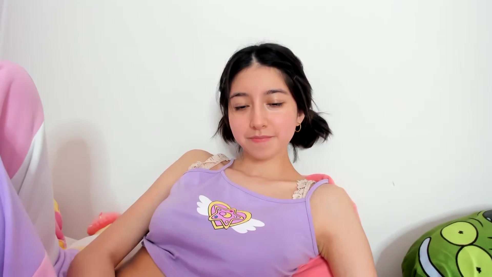 Gallery image thumbnail from Cherrycute666's myfreecams stream on, 02/08/2024, 24:42 image 16 of 20