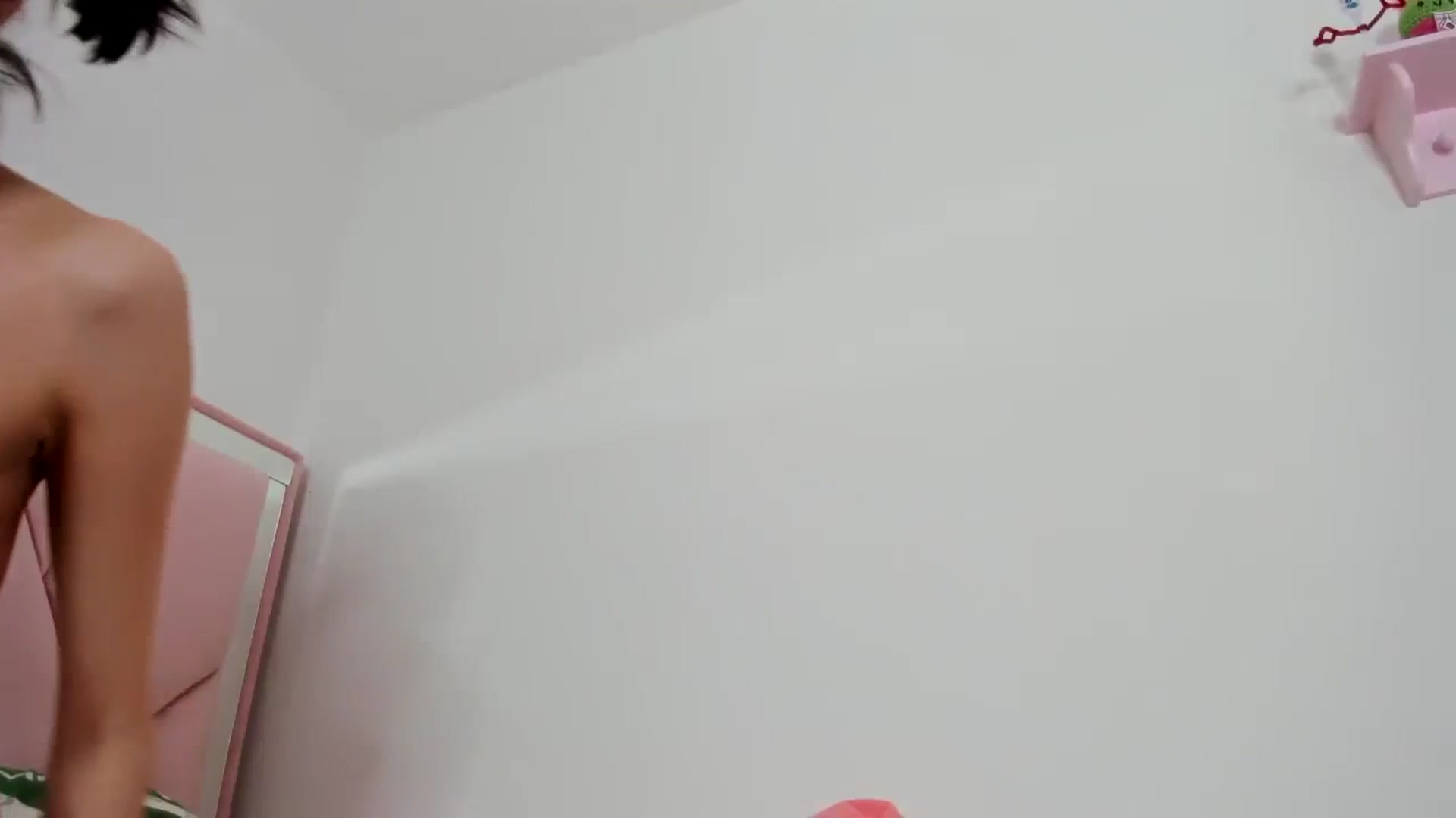 Gallery image thumbnail from Cherrycute666's myfreecams stream on, 02/08/2024, 24:42 image 5 of 20