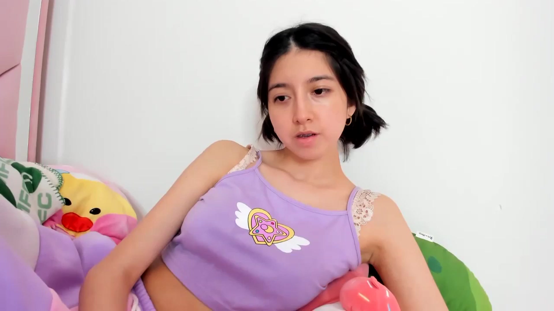Gallery image thumbnail from Cherrycute666's myfreecams stream on, 02/08/2024, 03:56 image 18 of 20