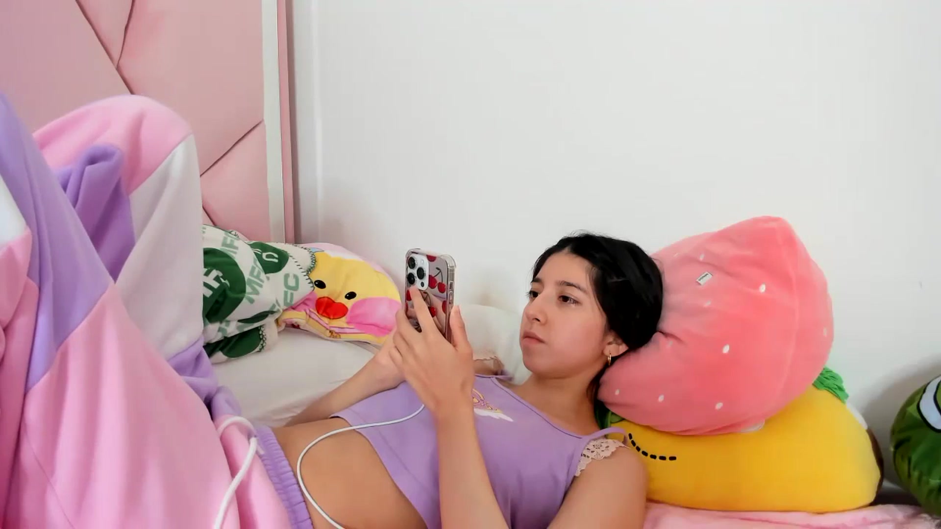 Gallery image thumbnail from Cherrycute666's myfreecams stream on, 02/08/2024, 03:56 image 11 of 20